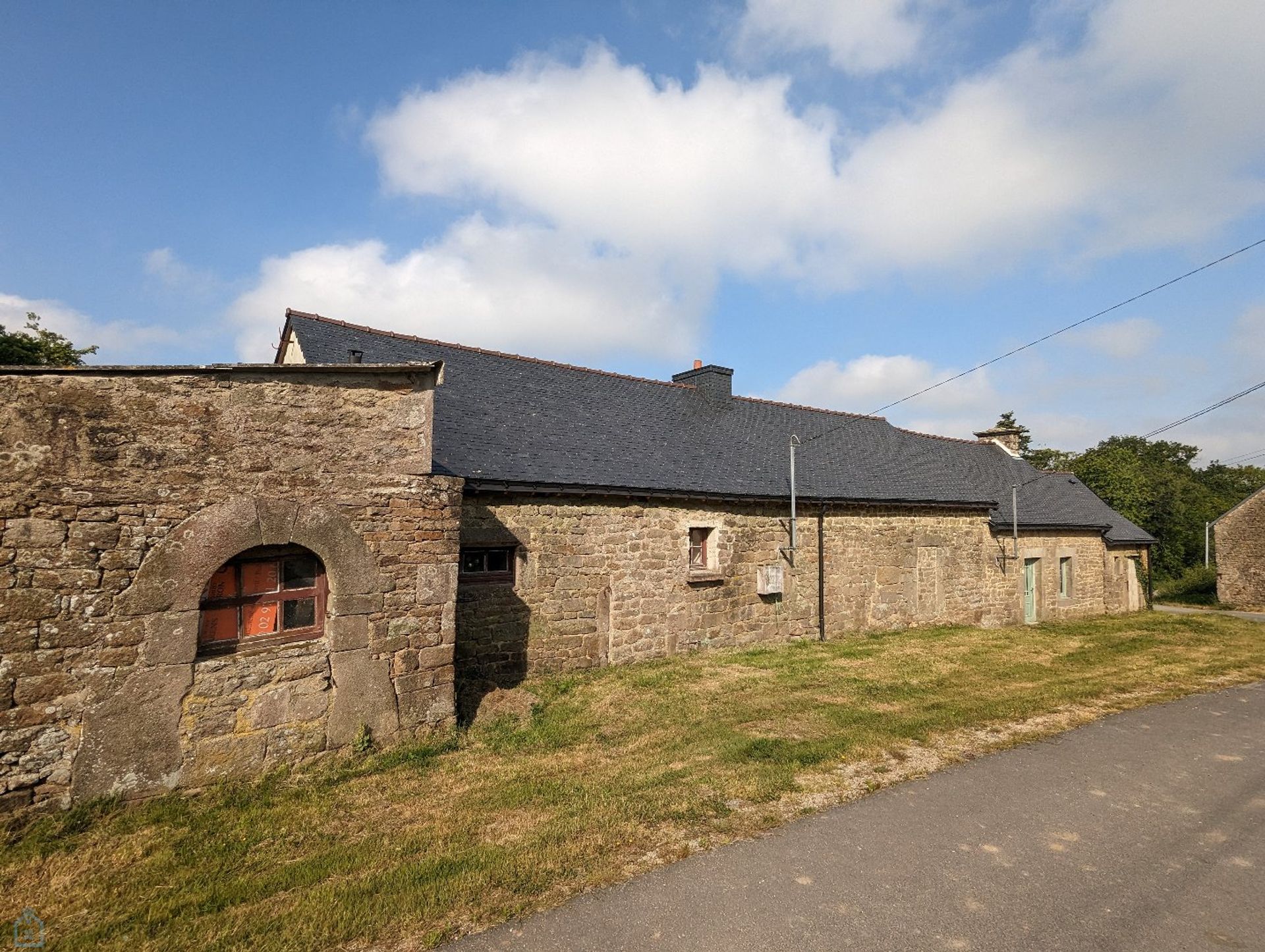 House in Ploërdut, Brittany 12813769