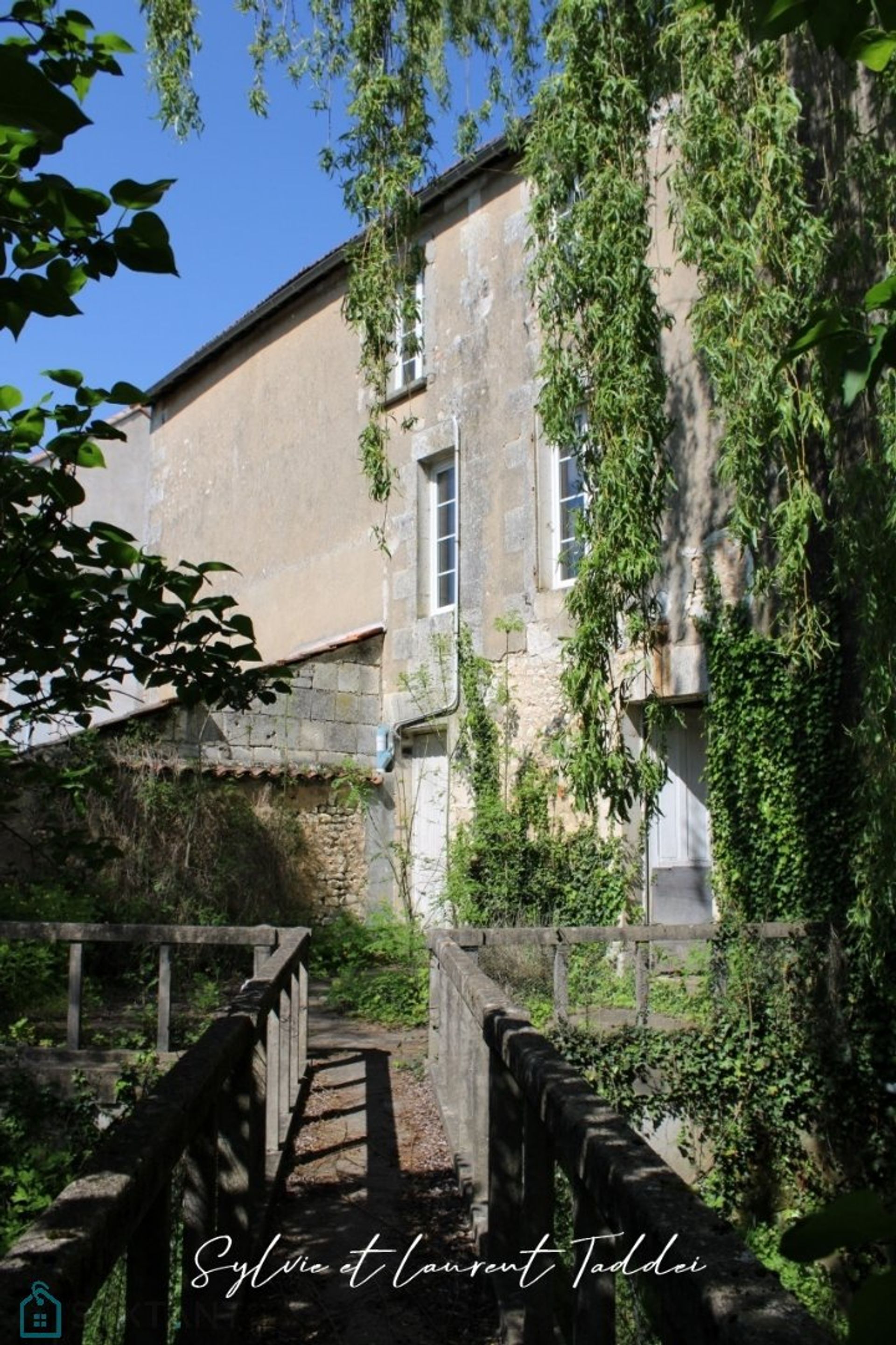 Huis in Barbezieux-Saint-Hilaire, Nouvelle-Aquitanië 12813774