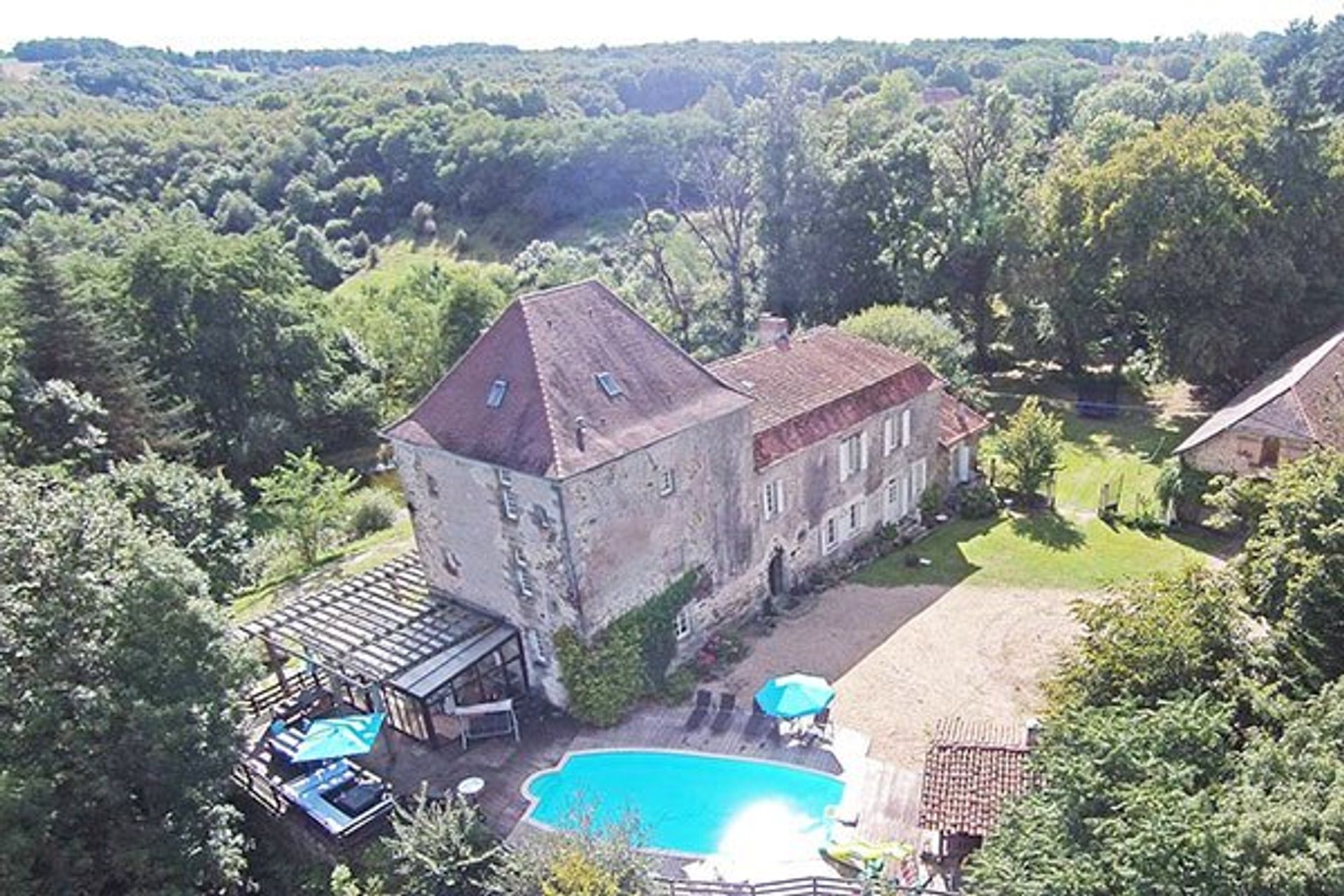 Andere in Saint-Jory-de-Chalais, Nouvelle-Aquitaine 12813857