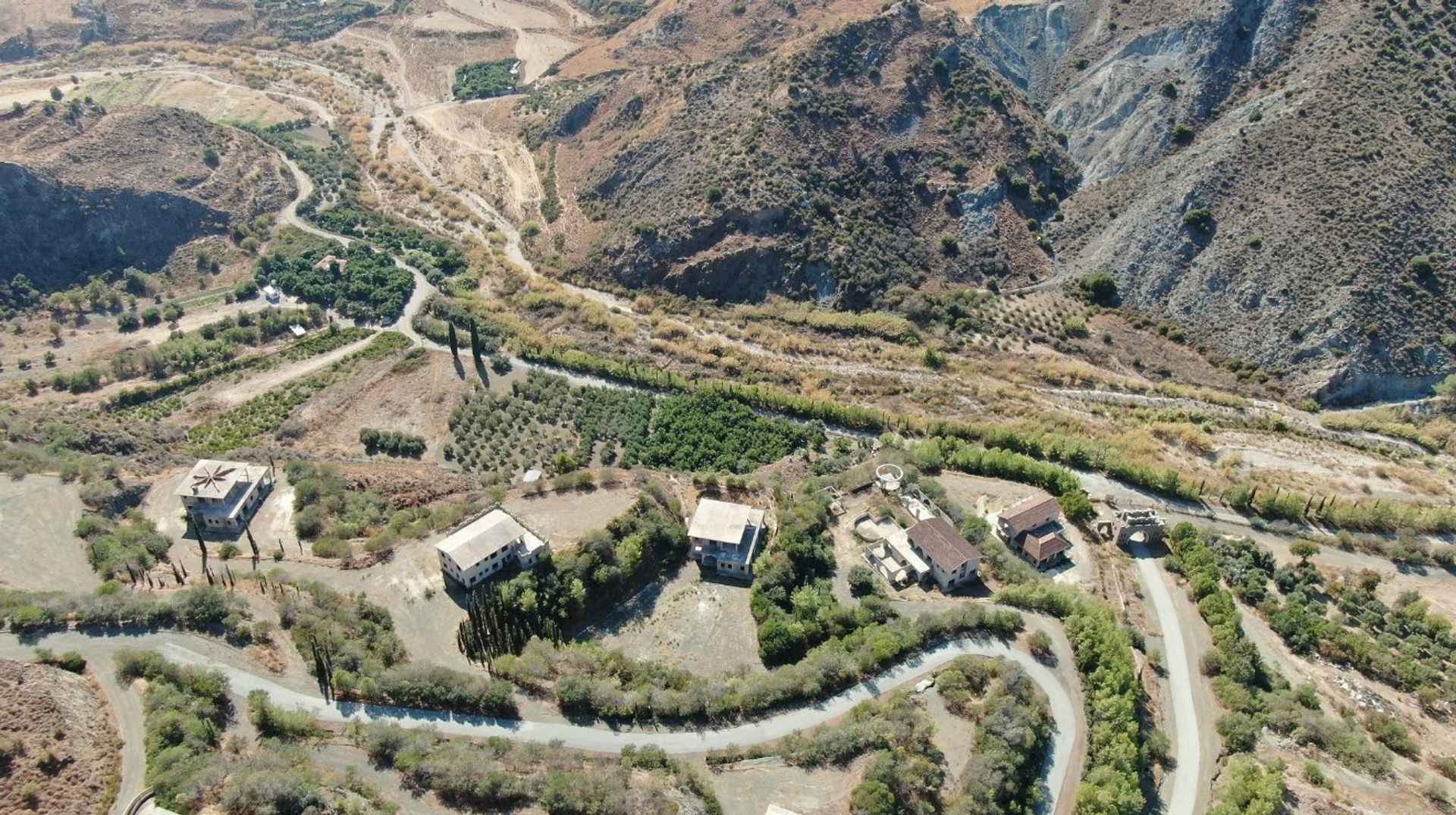 Tanah dalam Agia Marinouda, Pafos 12814172