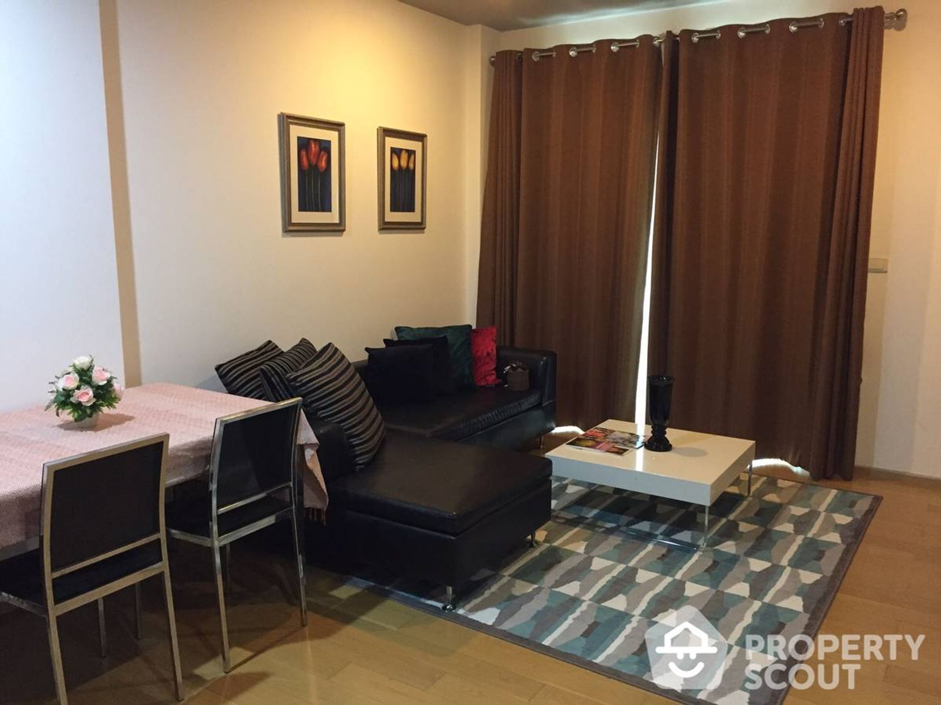 Condominium in Godown, Krung Thep Maha Nakhon 12814509