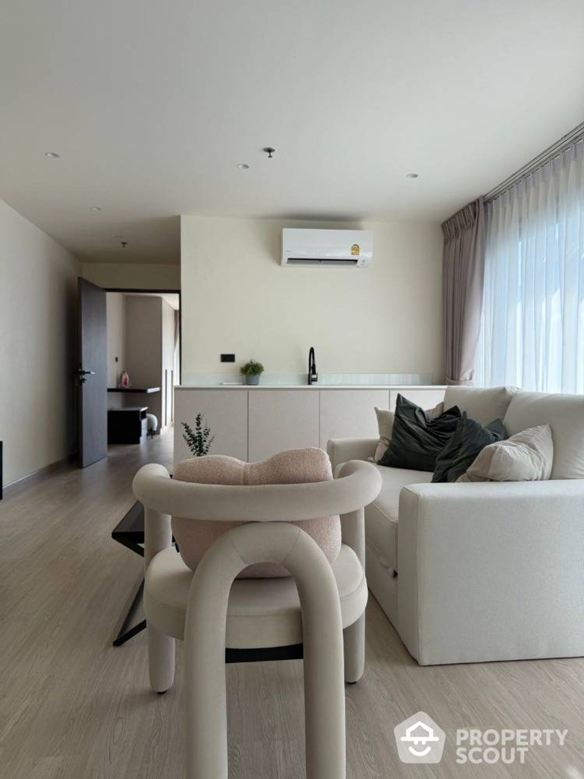 Condominium in Ban Na Song, Krung Thep Maha Nakhon 12814632