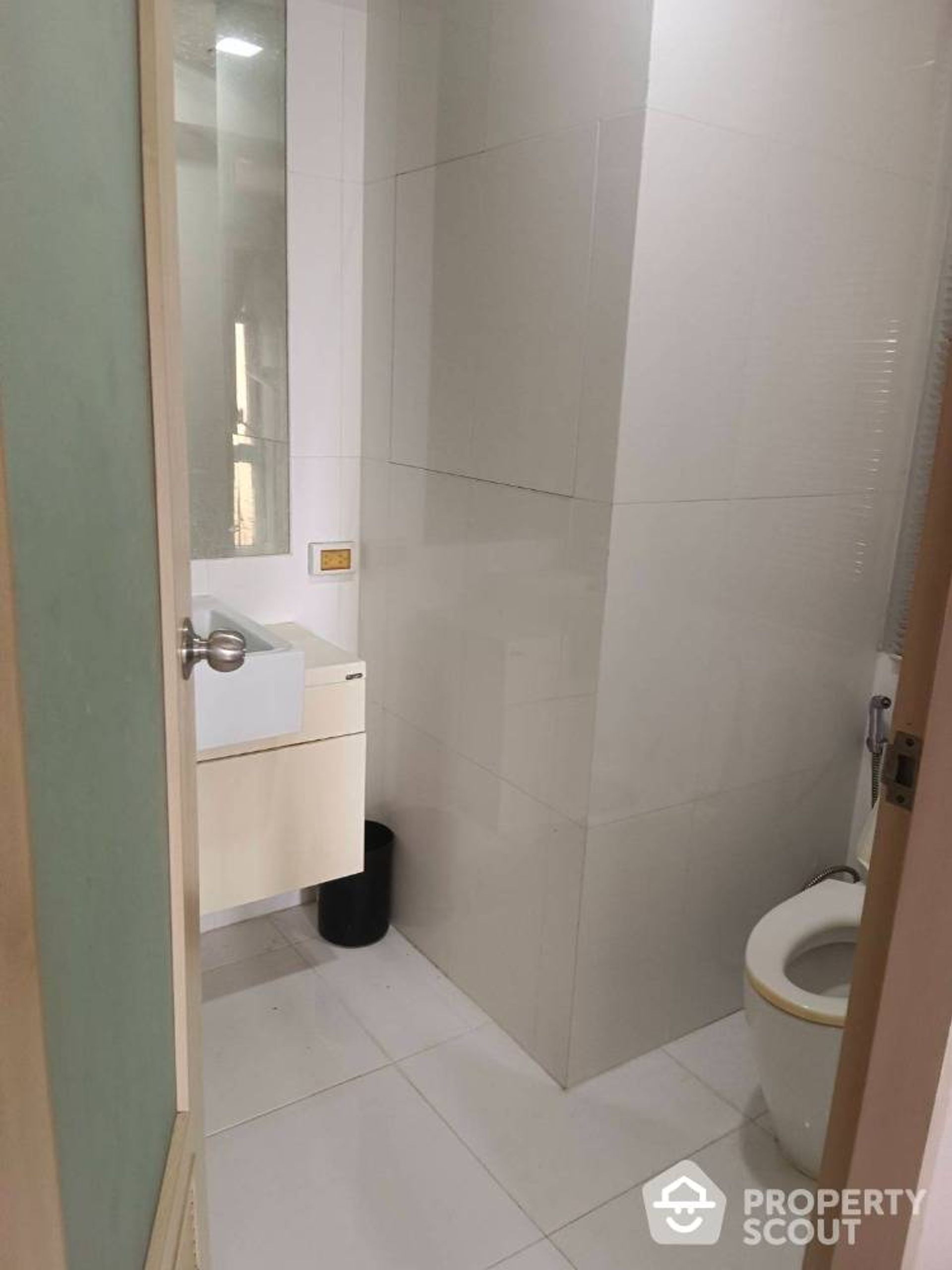 Condominio en Ban Na Song, Krung Thep Maha Nakhon 12814682