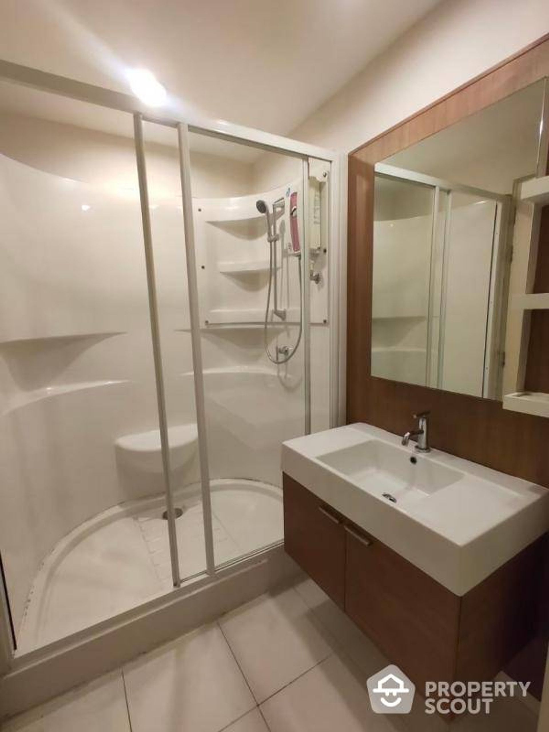 Condominium in , Krung Thep Maha Nakhon 12814791