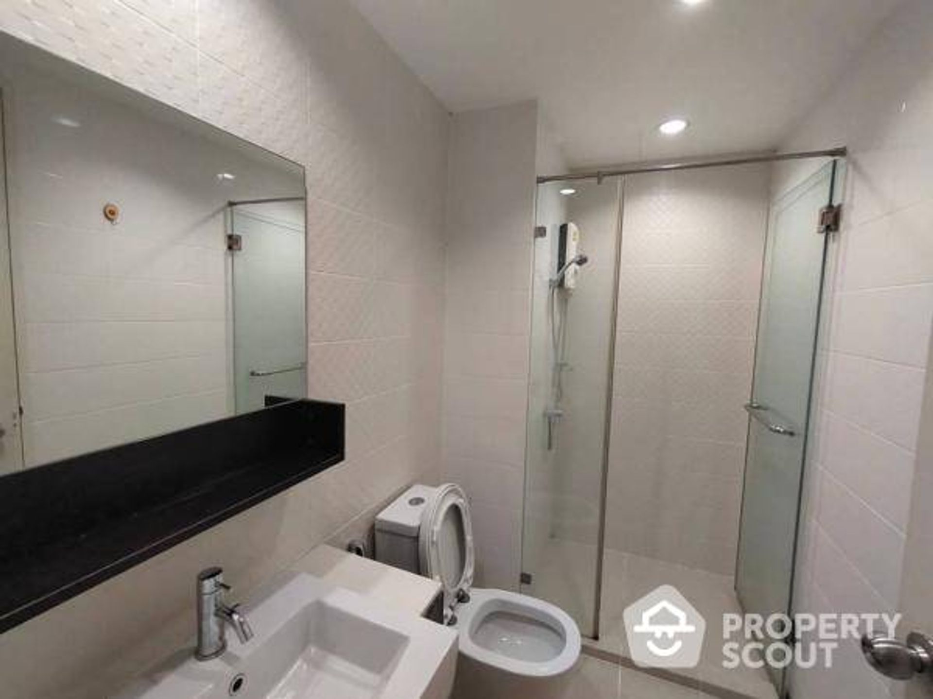 Condominium in Ban Na Song, Krung Thep Maha Nakhon 12814825