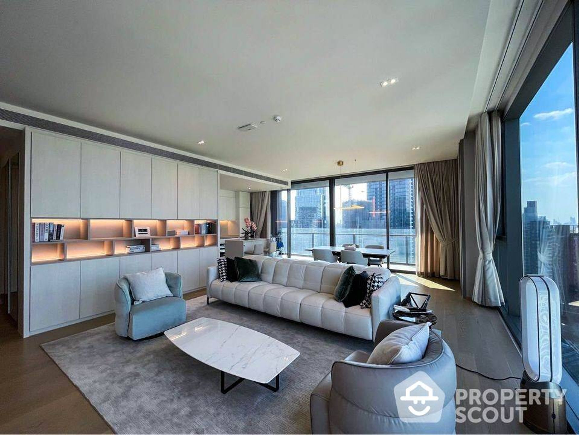 Condominium in Watthana, Krung Thep Maha Nakhon 12814829