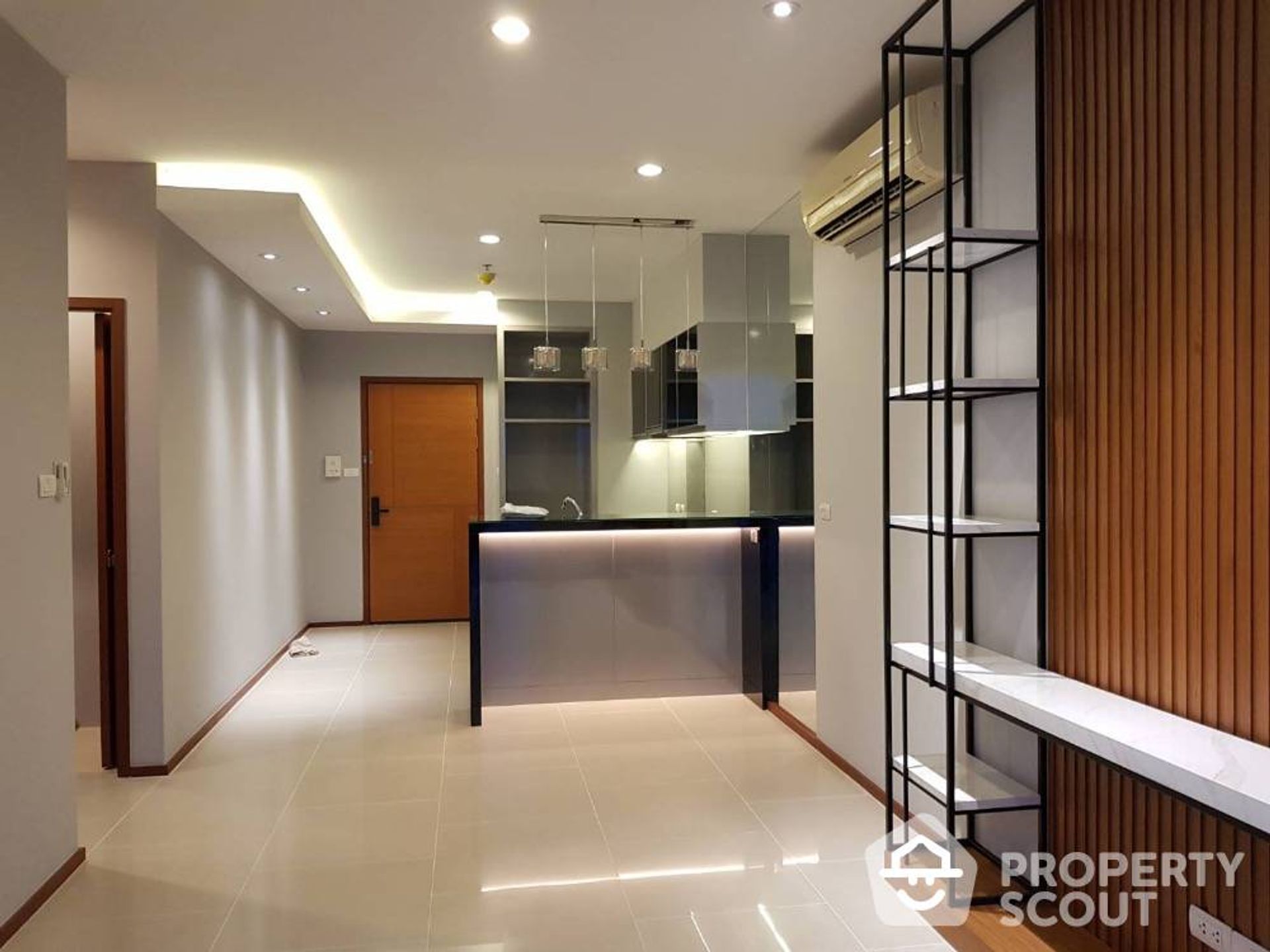 Condominium in Godown, Krung Thep Maha Nakhon 12814942