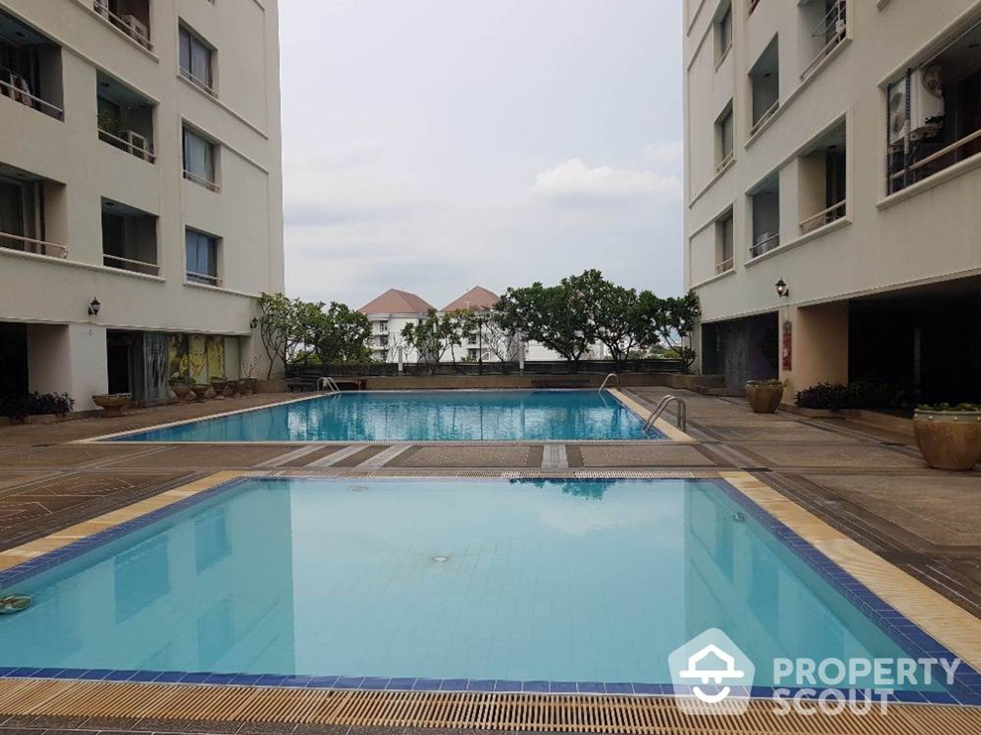 Condominium in , Krung Thep Maha Nakhon 12814954