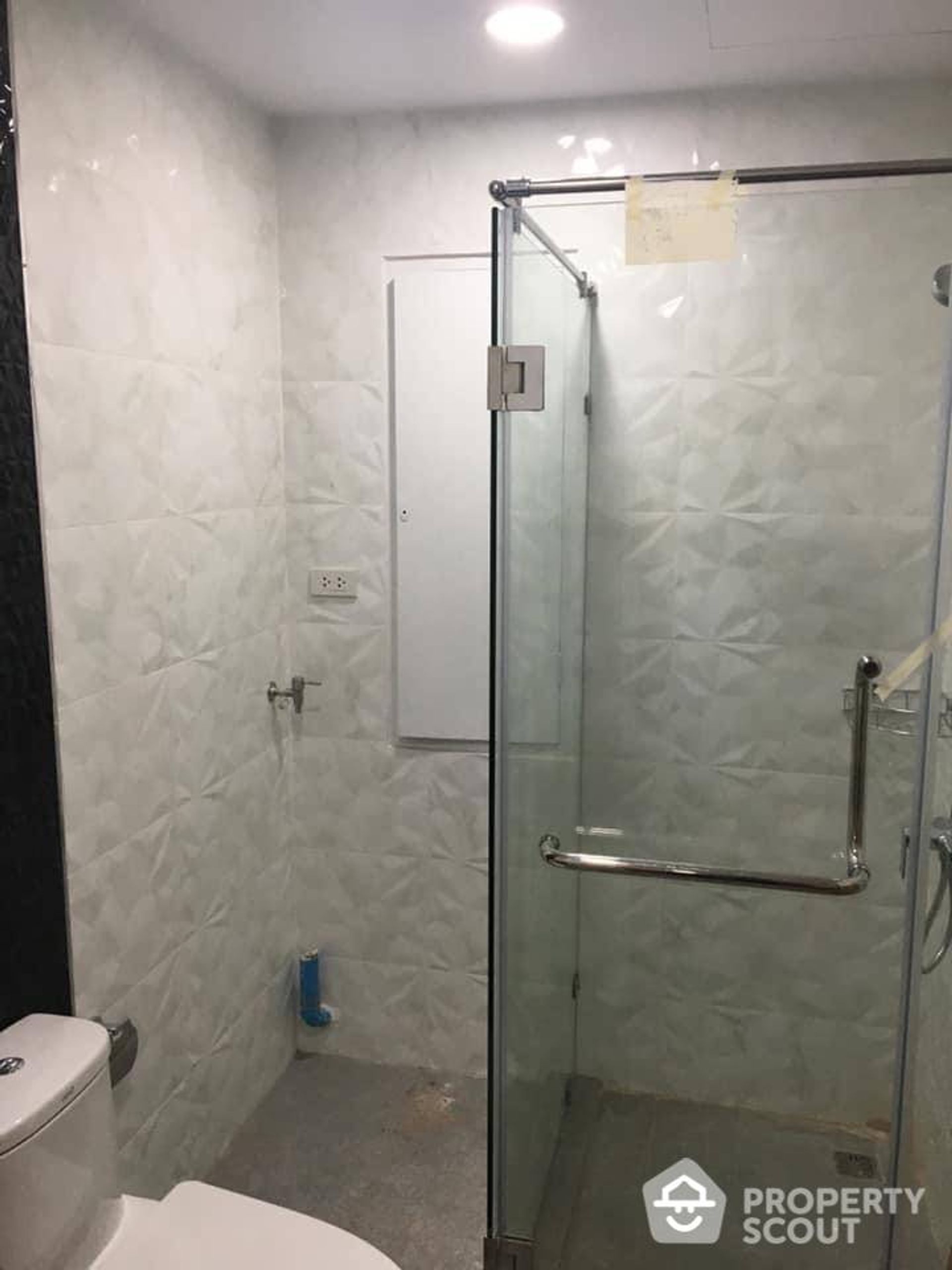 Condominium in Ban Na Song, Krung Thep Maha Nakhon 12814955