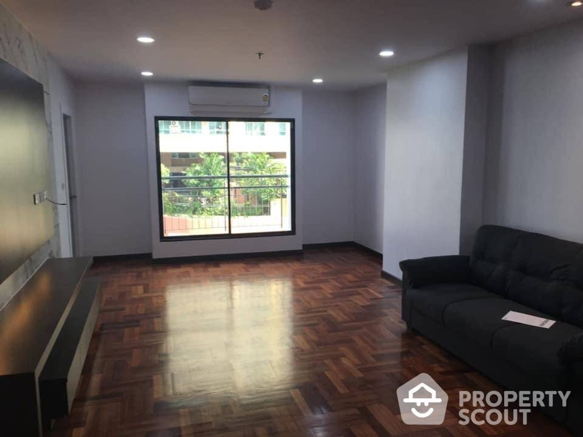 Condominium in Krung Thep Maha Nakhon, จังหวัด 12814955