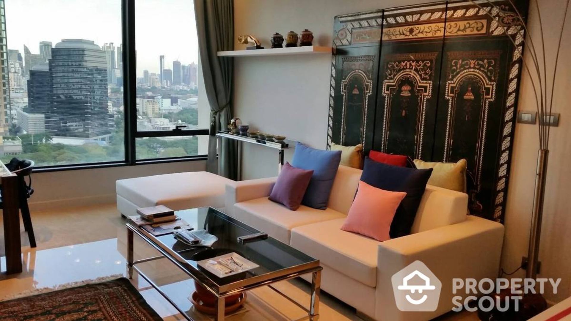 Condominium in Pathum Wan, Krung Thep Maha Nakhon 12815042