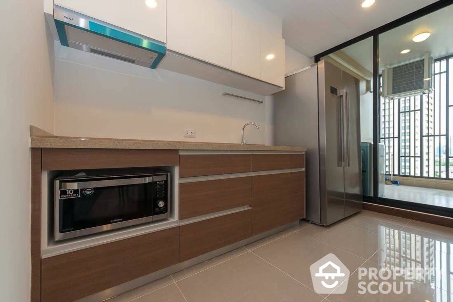 Condominium dans Bang Rak, Krung Thep Maha Nakhon 12815055