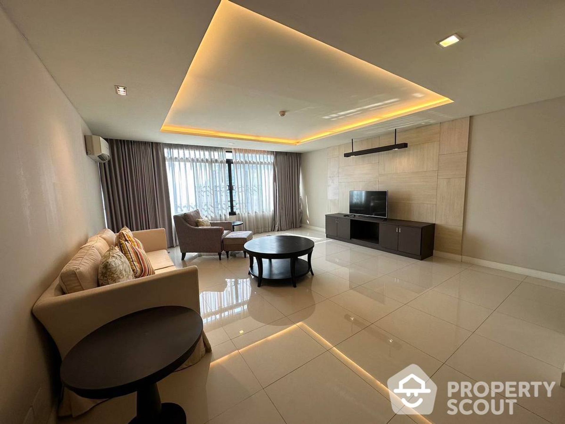 Condominium in Watthana, Krung Thep Maha Nakhon 12815177