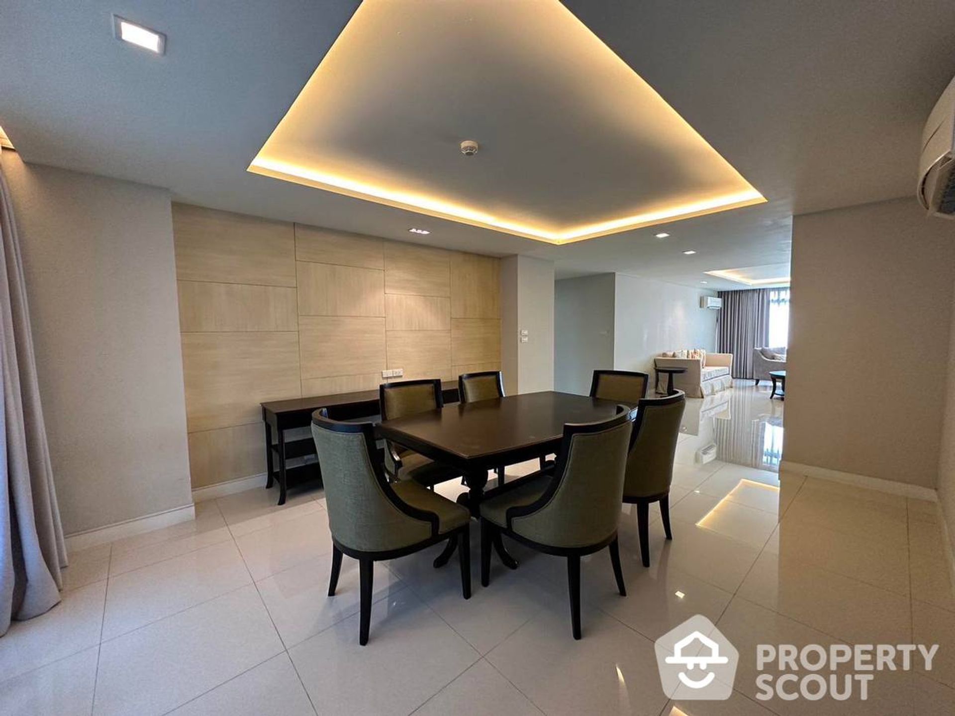 Condominium in Watthana, Krung Thep Maha Nakhon 12815177