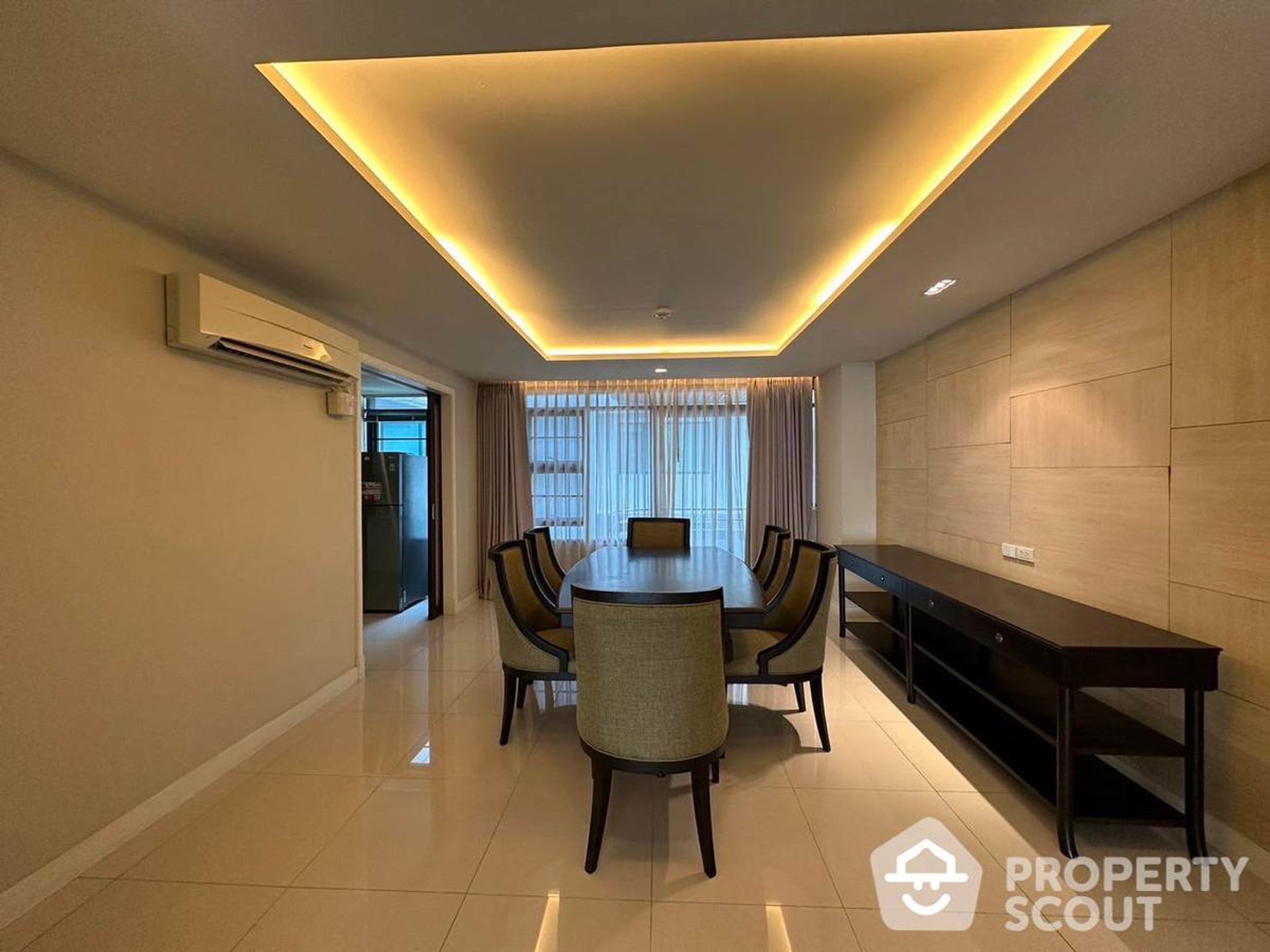 Condominium in Watthana, Krung Thep Maha Nakhon 12815177