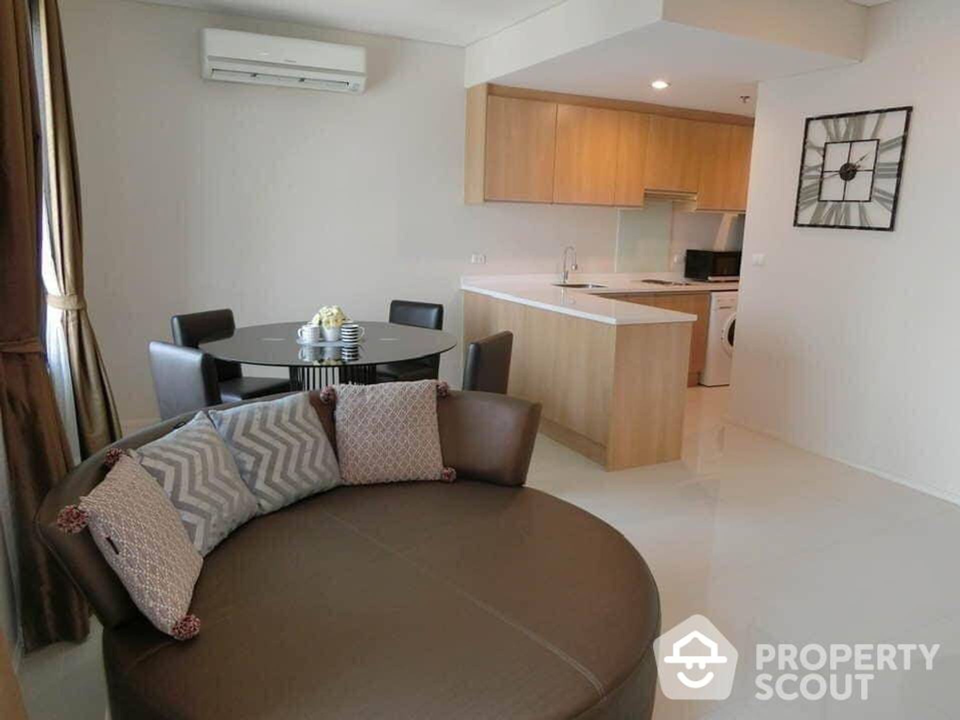 Condominium in Ban Na Lied, Krung Thep Maha Nakhon 12815226