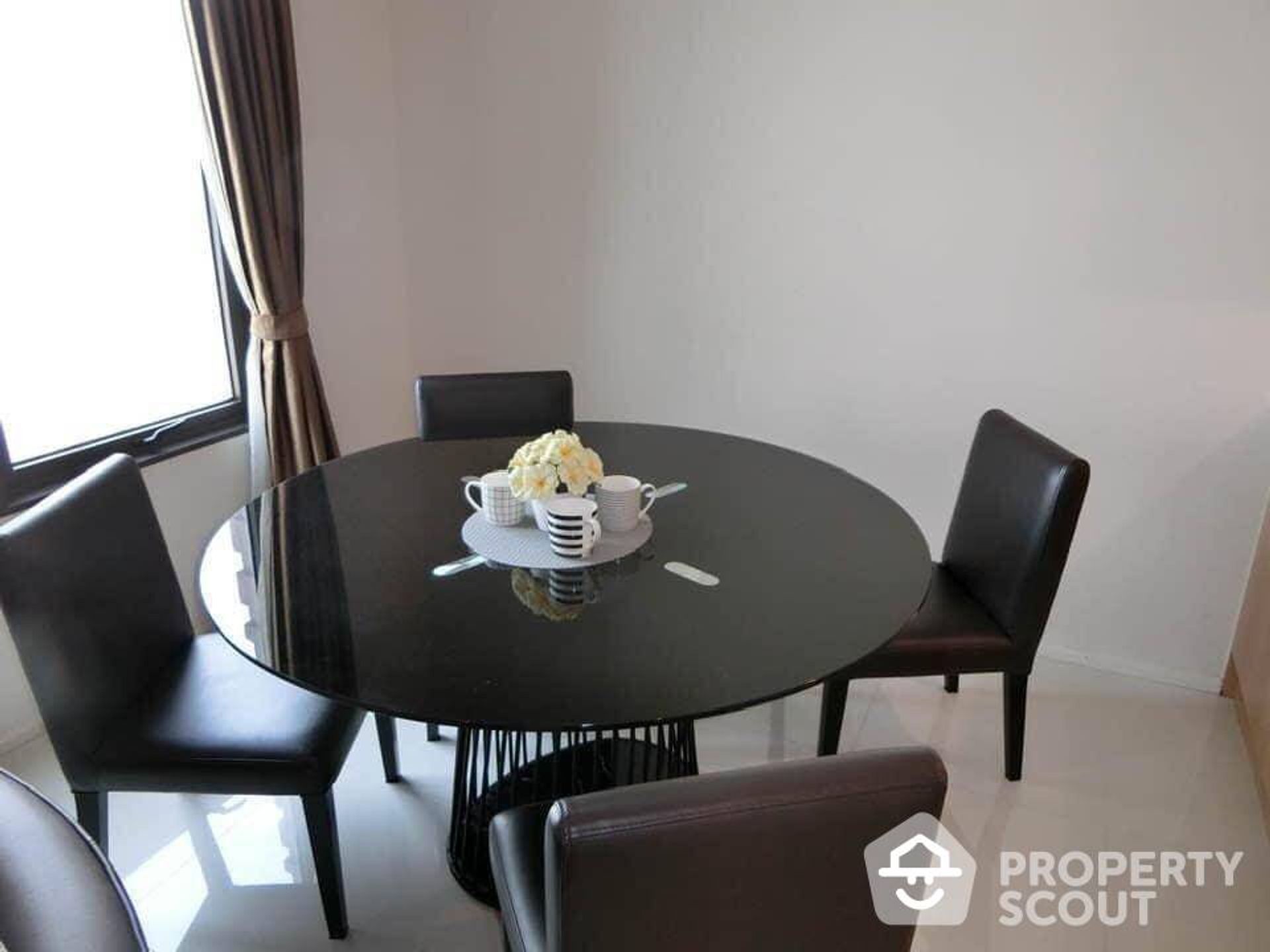 Condominium in , Krung Thep Maha Nakhon 12815226