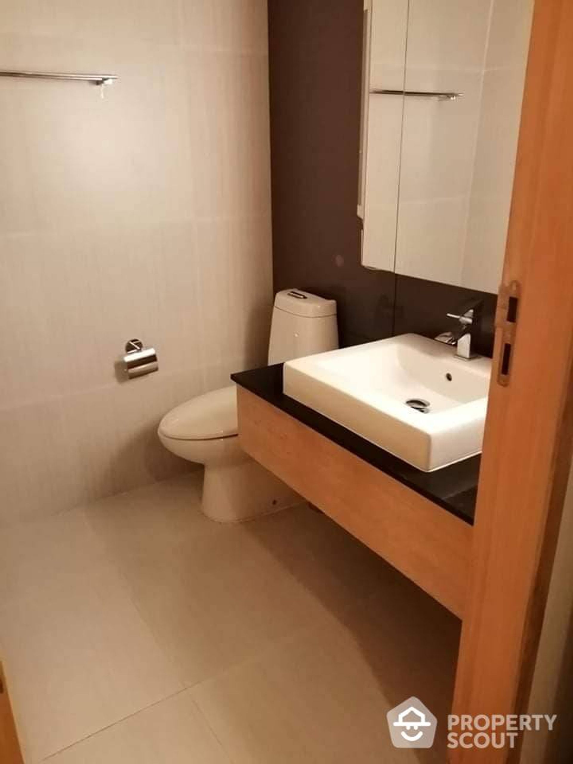 Condominium dans Pathum Wan, Krung Thep Maha Nakhon 12815247