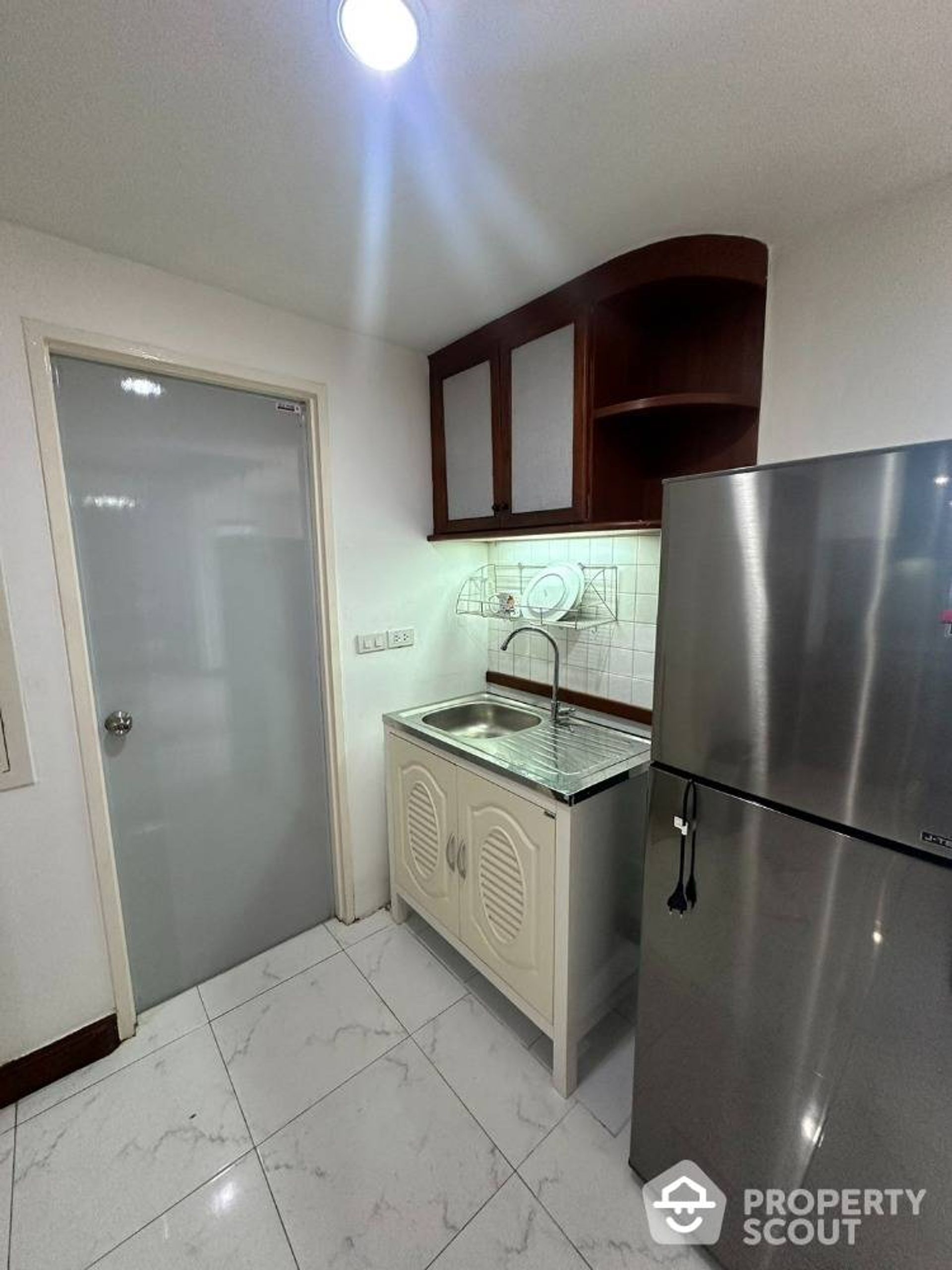 Condominio en Phra Nakhon, Krung Thep Maha Nakhon 12815368