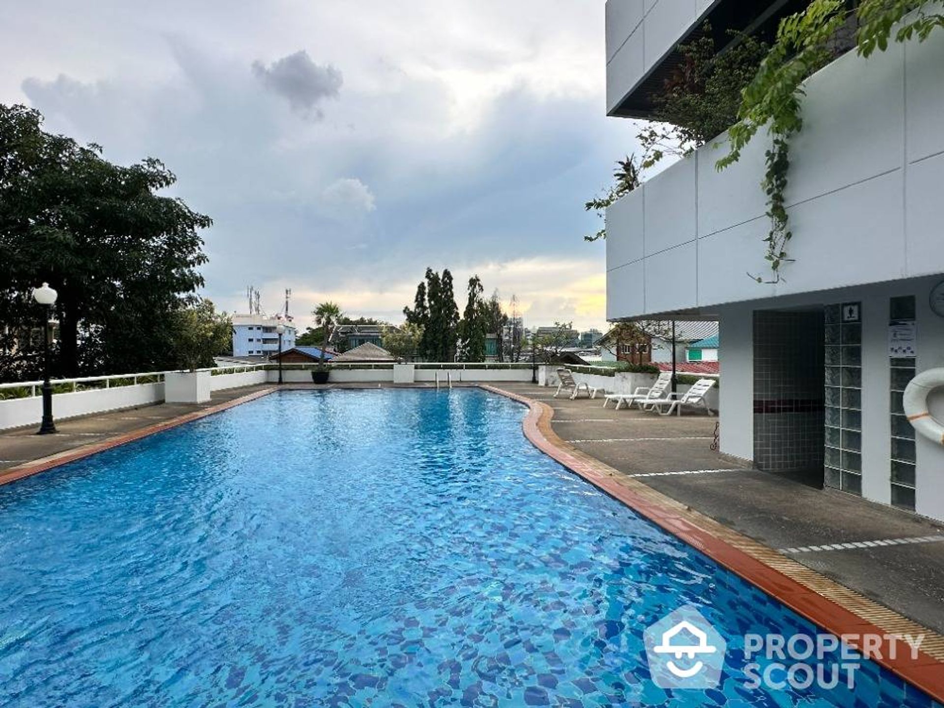 Condominio en Phra Nakhon, Krung Thep Maha Nakhon 12815368