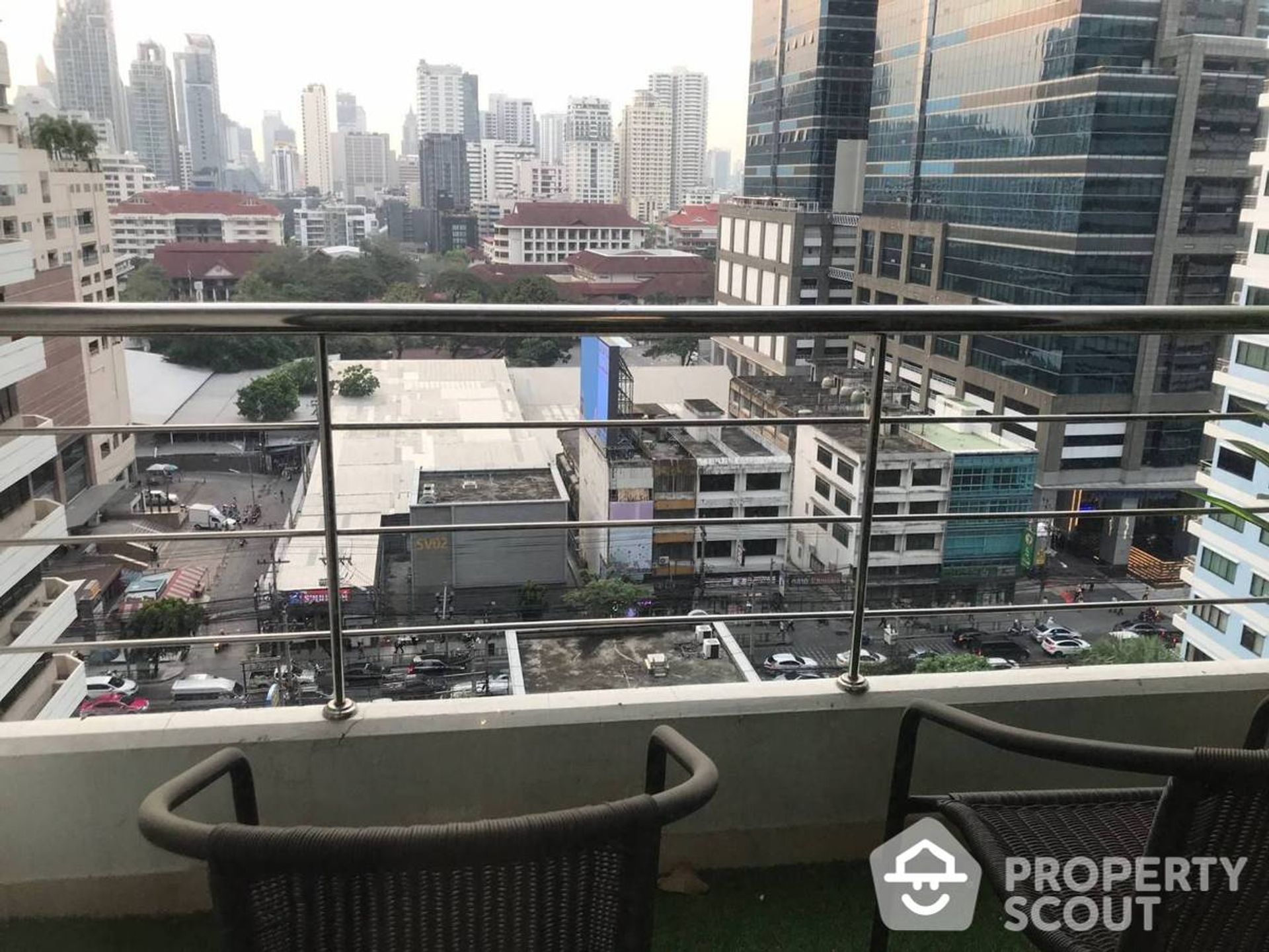 Condominium in Ban Na Lied, Krung Thep Maha Nakhon 12815379