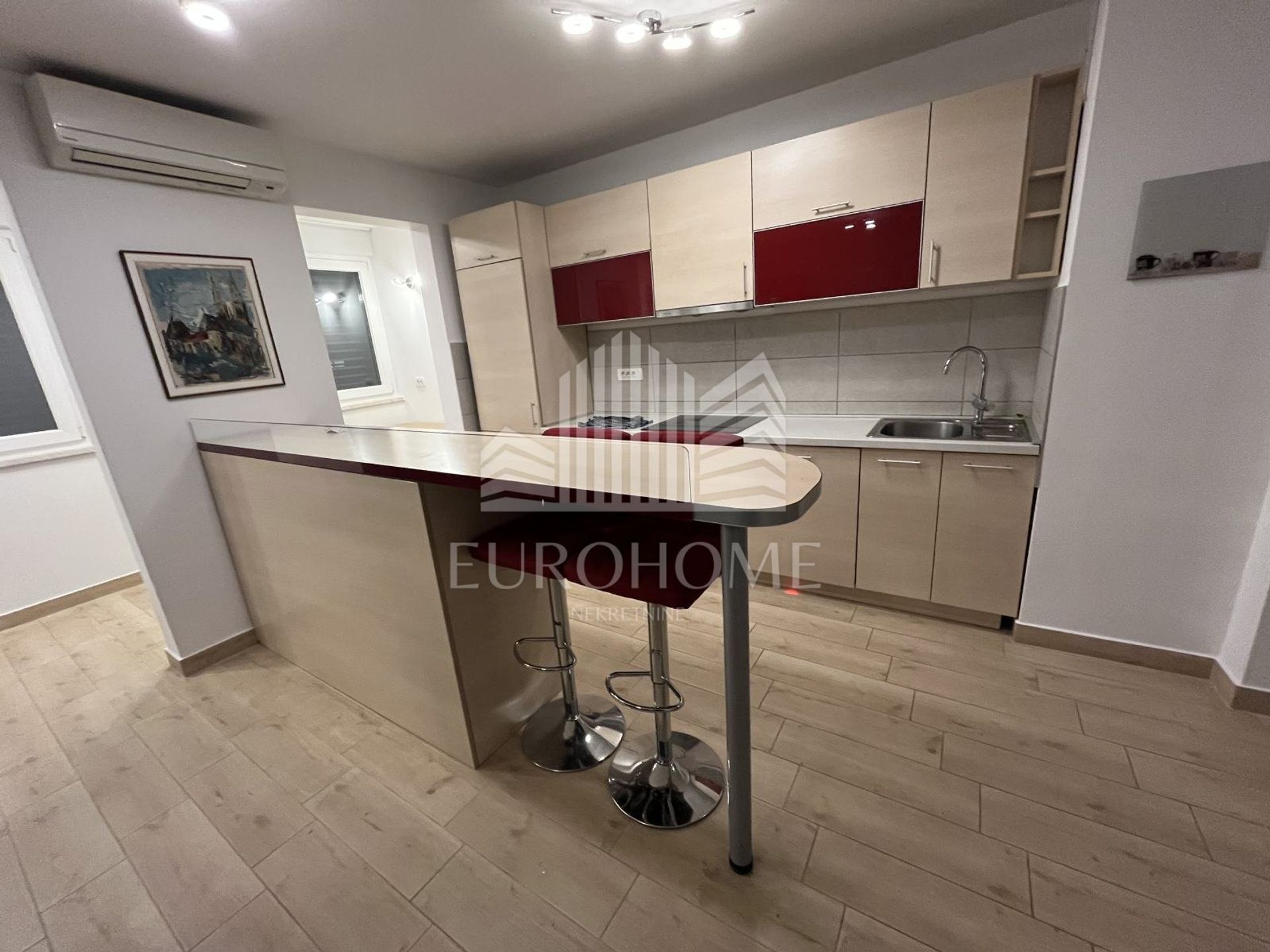 Condominio nel Zagreb, Grad Zagreb 12815629