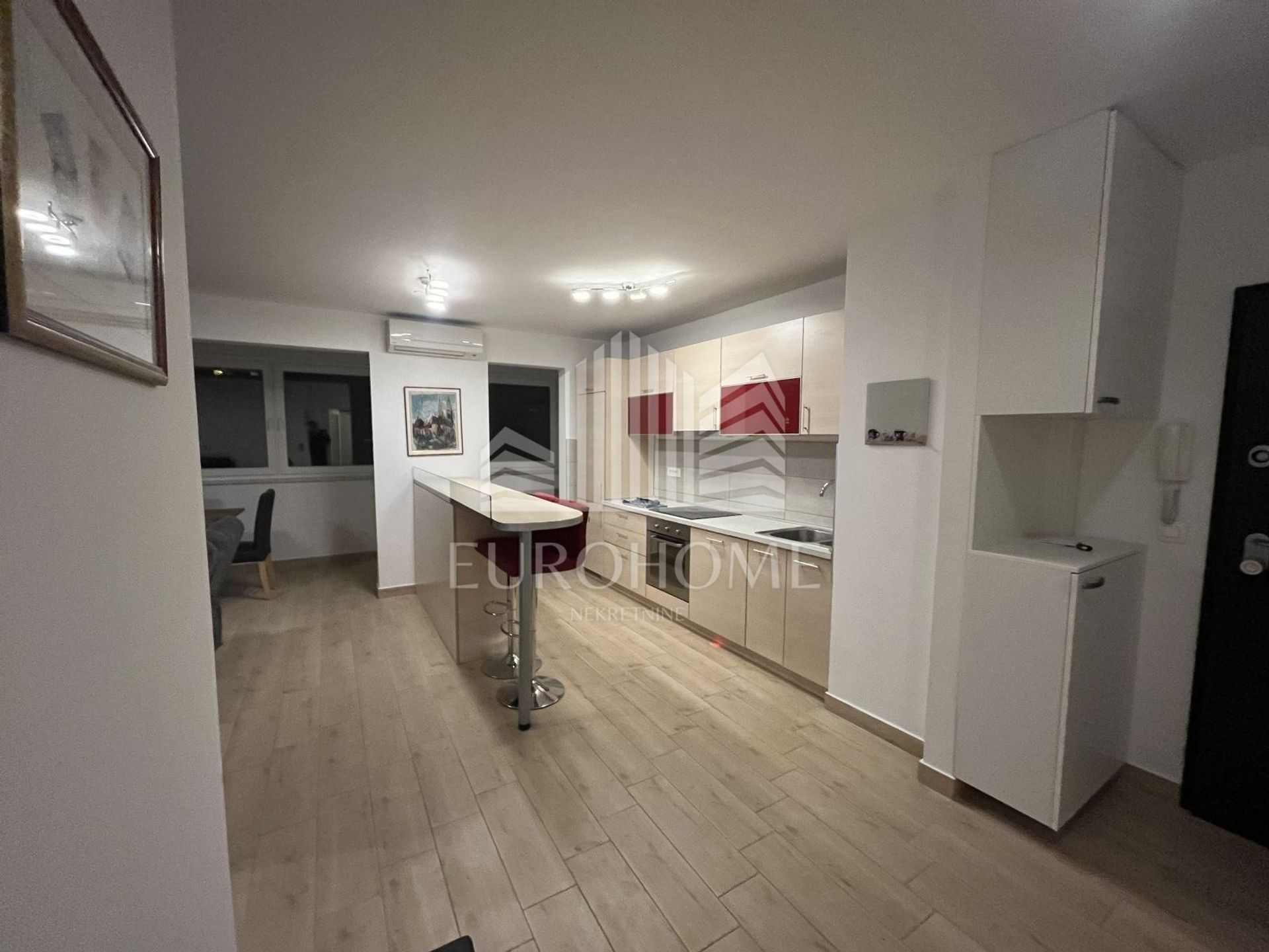 Condominio nel Zagreb, Grad Zagreb 12815629