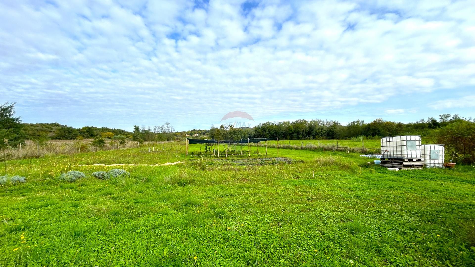 Land i Materada, Istarska županija 12816176