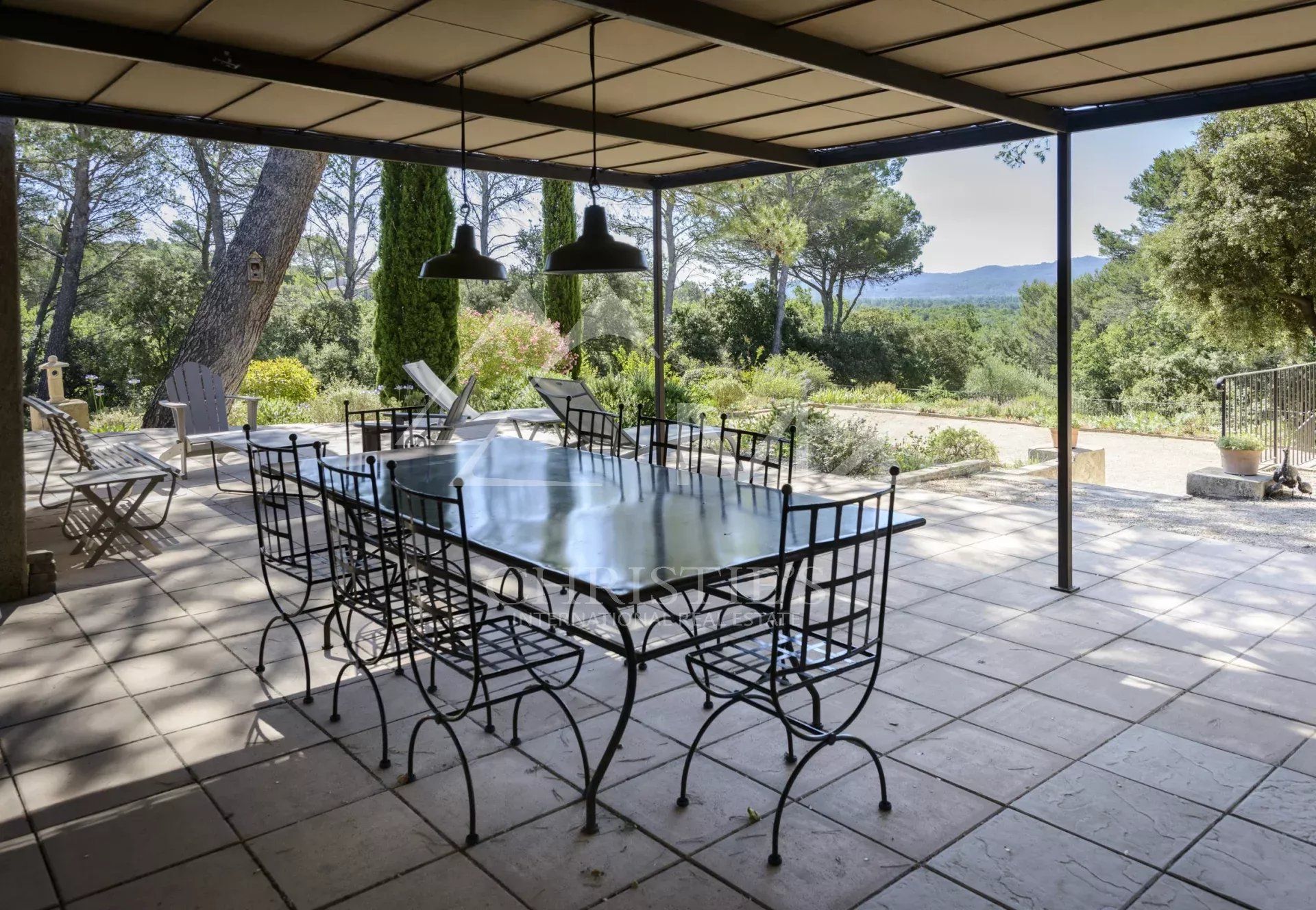 Hus i Lourmarin, Provence-Alpes-Cote d'Azur 12816250