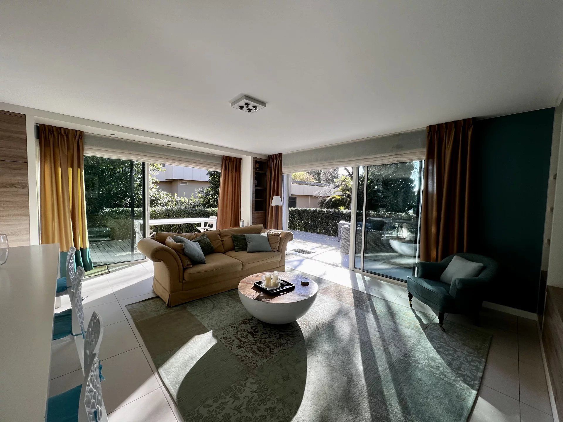 Condominium dans Antibes, Provence-Alpes-Côte d'Azur 12816344