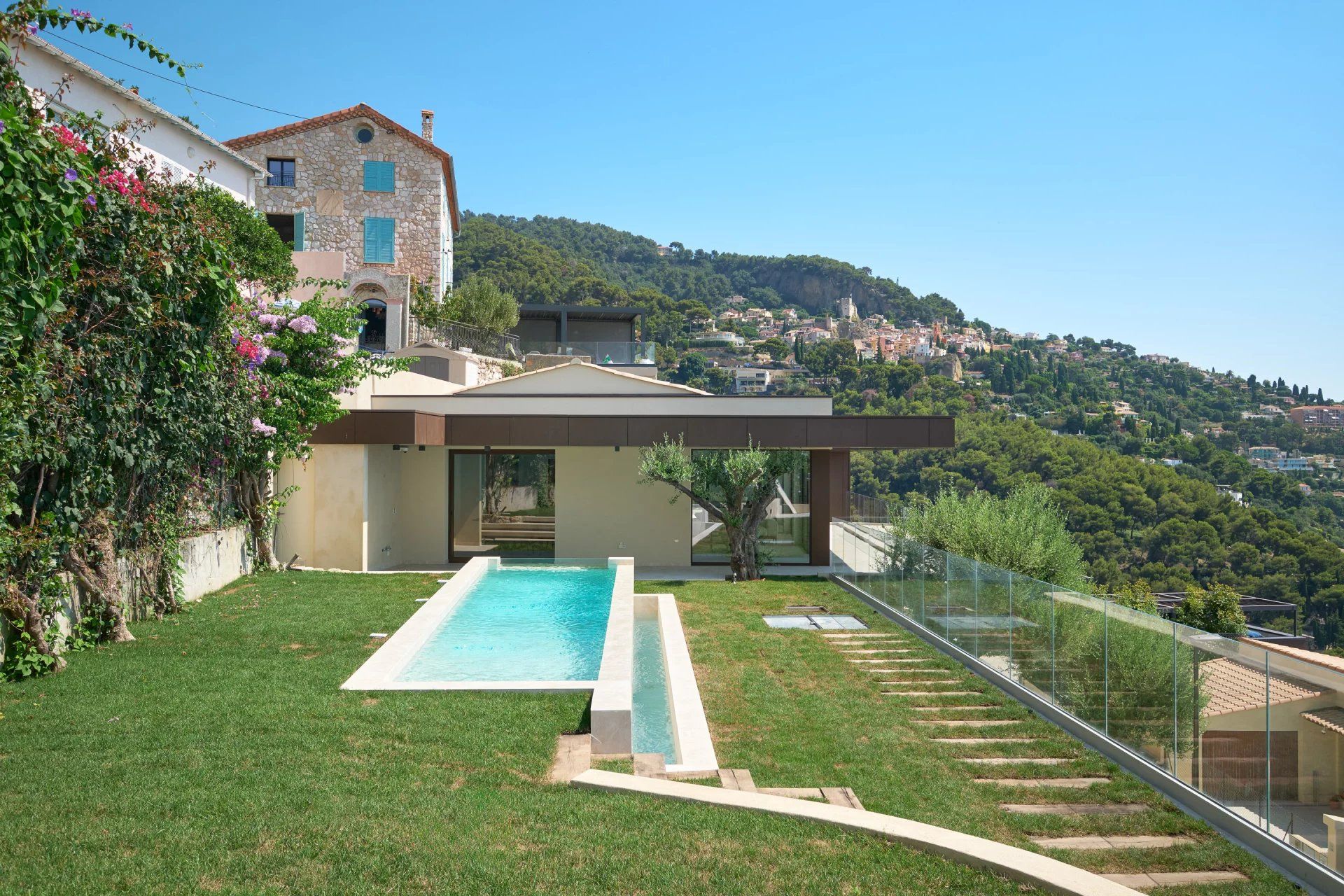 casa no Roquebrune, Provença-Alpes-Costa Azul 12816363