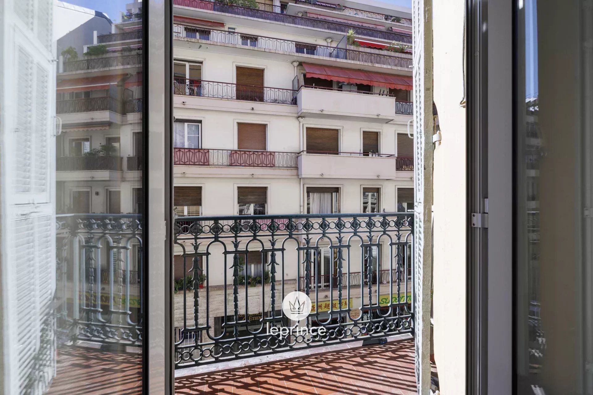 Residential in Nice, Alpes-Maritimes 12816408