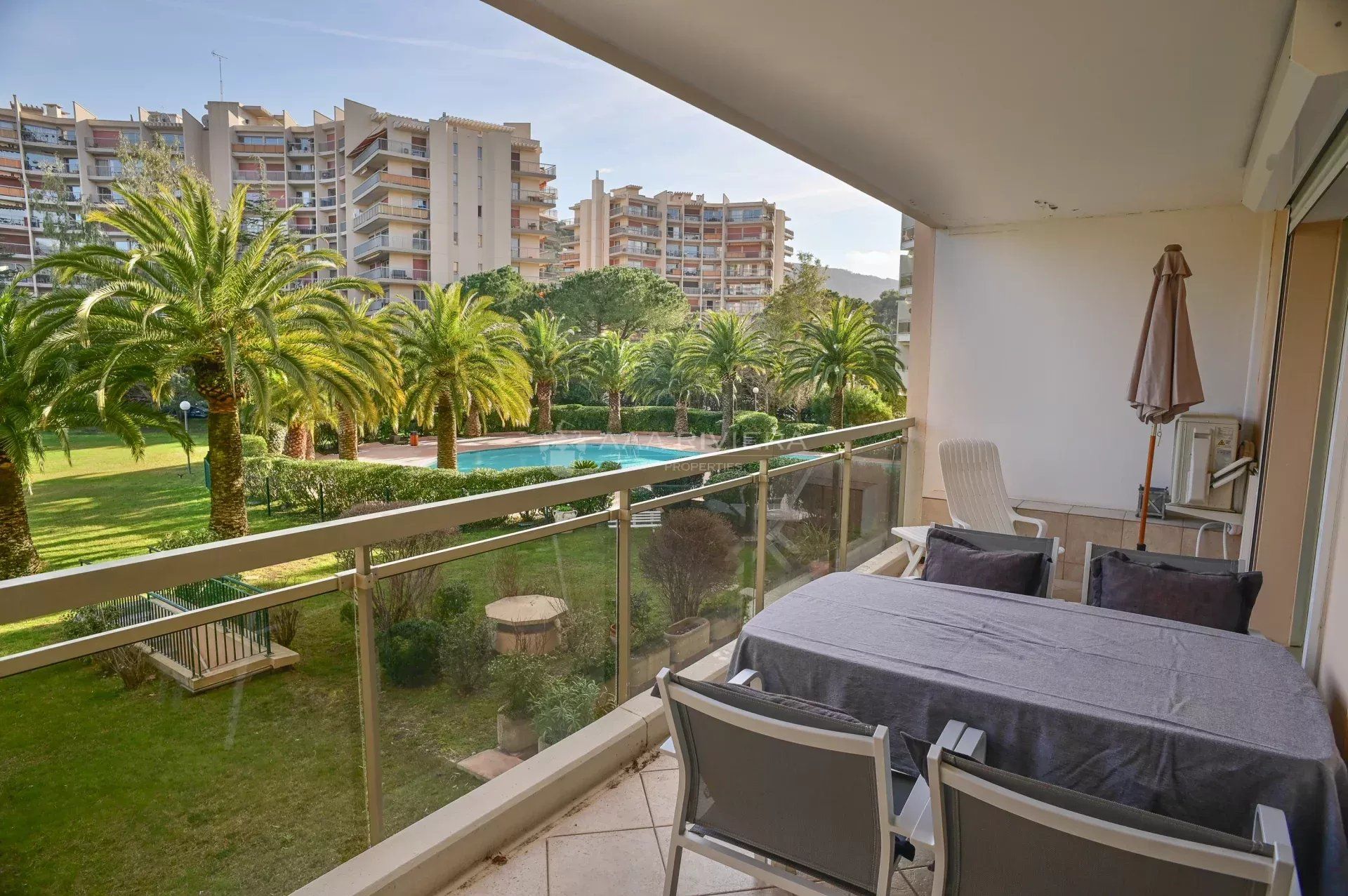 Condominio nel Mandelieu-la-Napoule, Alpes-Maritimes 12816420