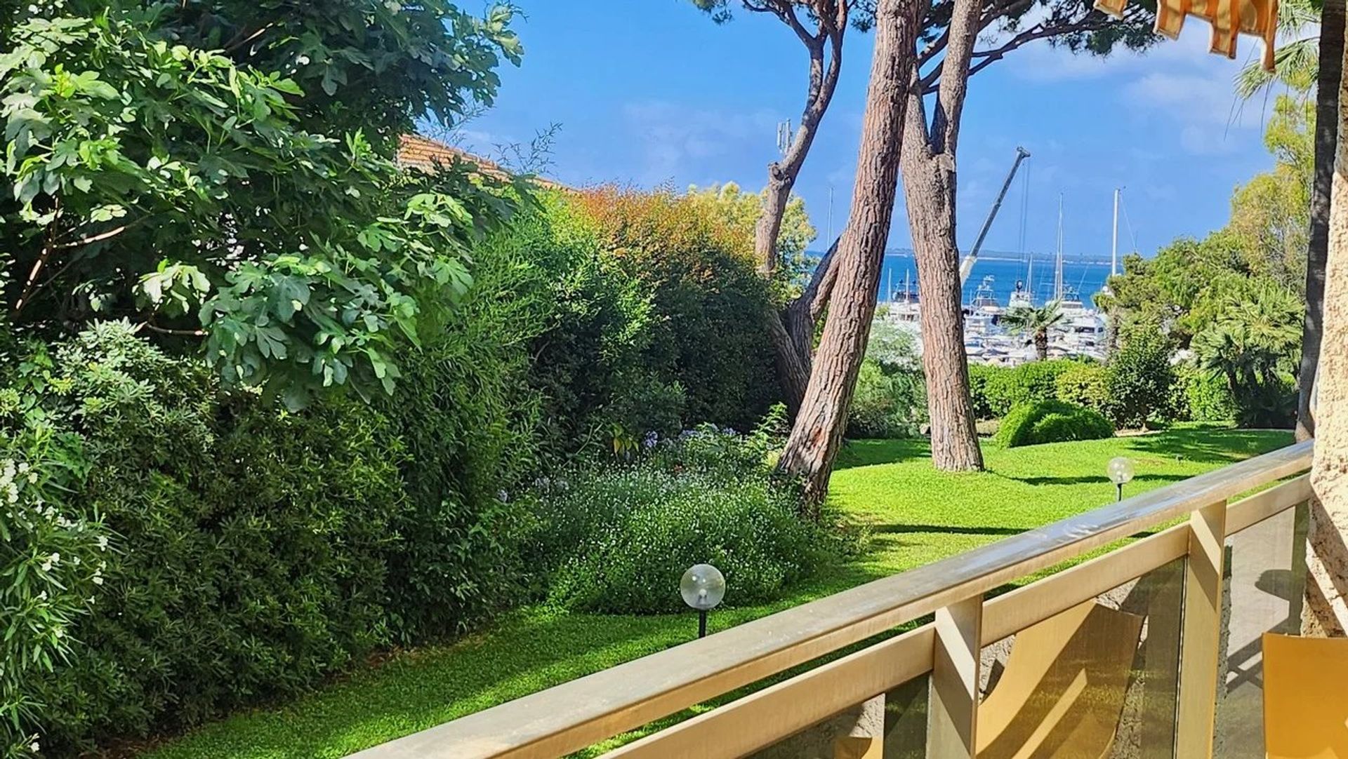 Condominio nel Antibes, Provenza-Alpi-Costa Azzurra 12816426