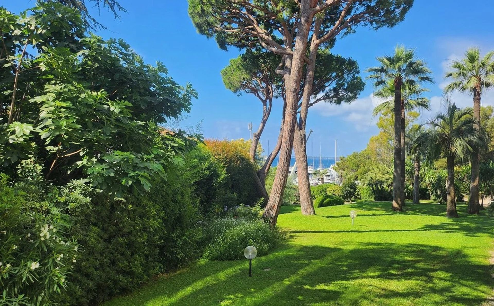 Condominio nel Antibes, Provenza-Alpi-Costa Azzurra 12816426