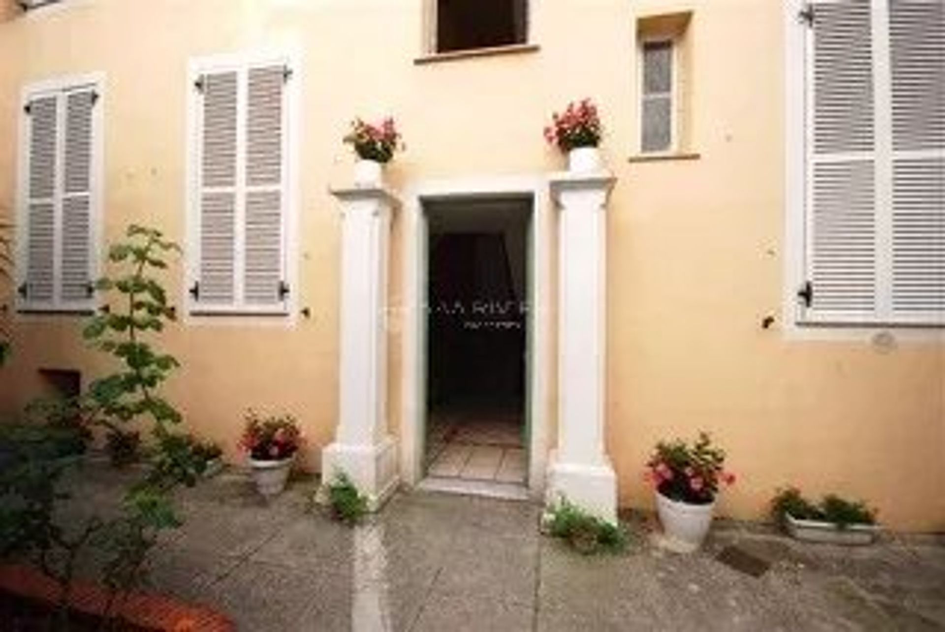 Condominio en Nice, Alpes-Maritimes 12816428