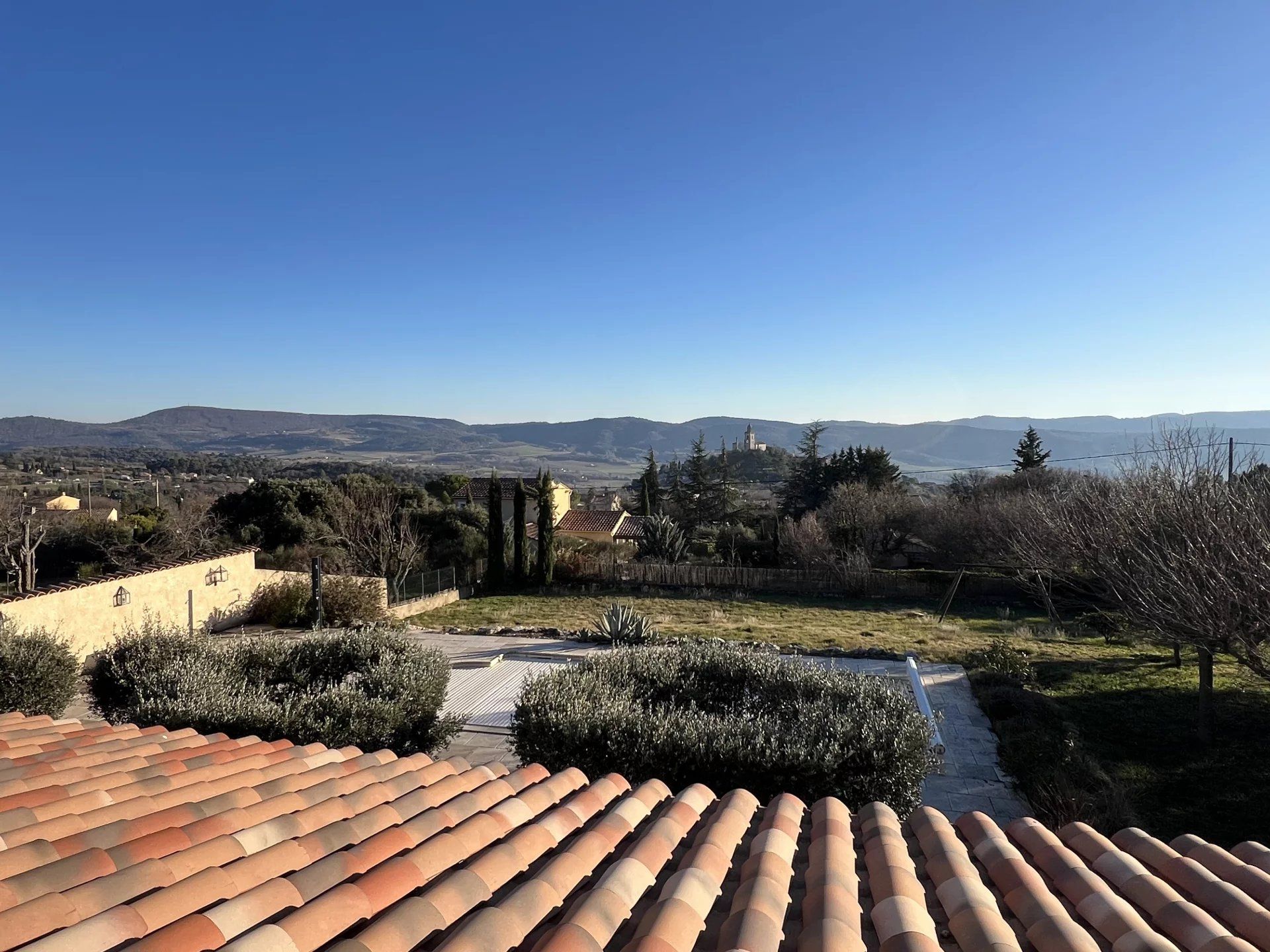 Hus i Reillanne, Provence-Alpes-Cote d'Azur 12816432