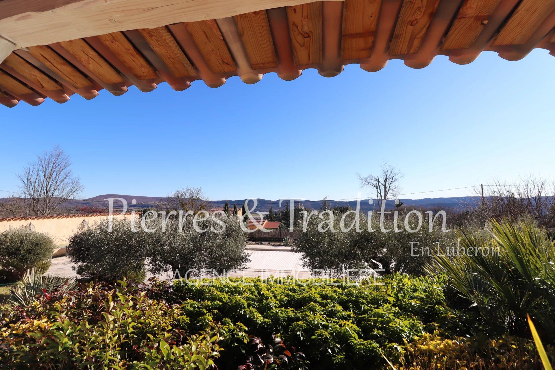 Hus i Reillanne, Alpes-de-Haute-Provence 12816432