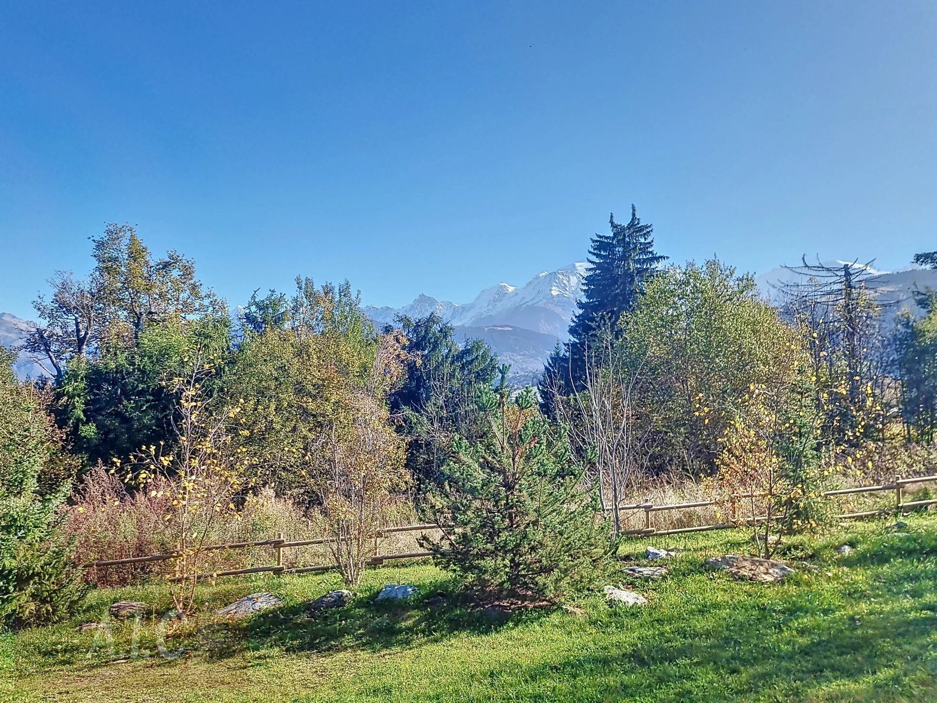 Land i Combloux, Haute-Savoie 12816554