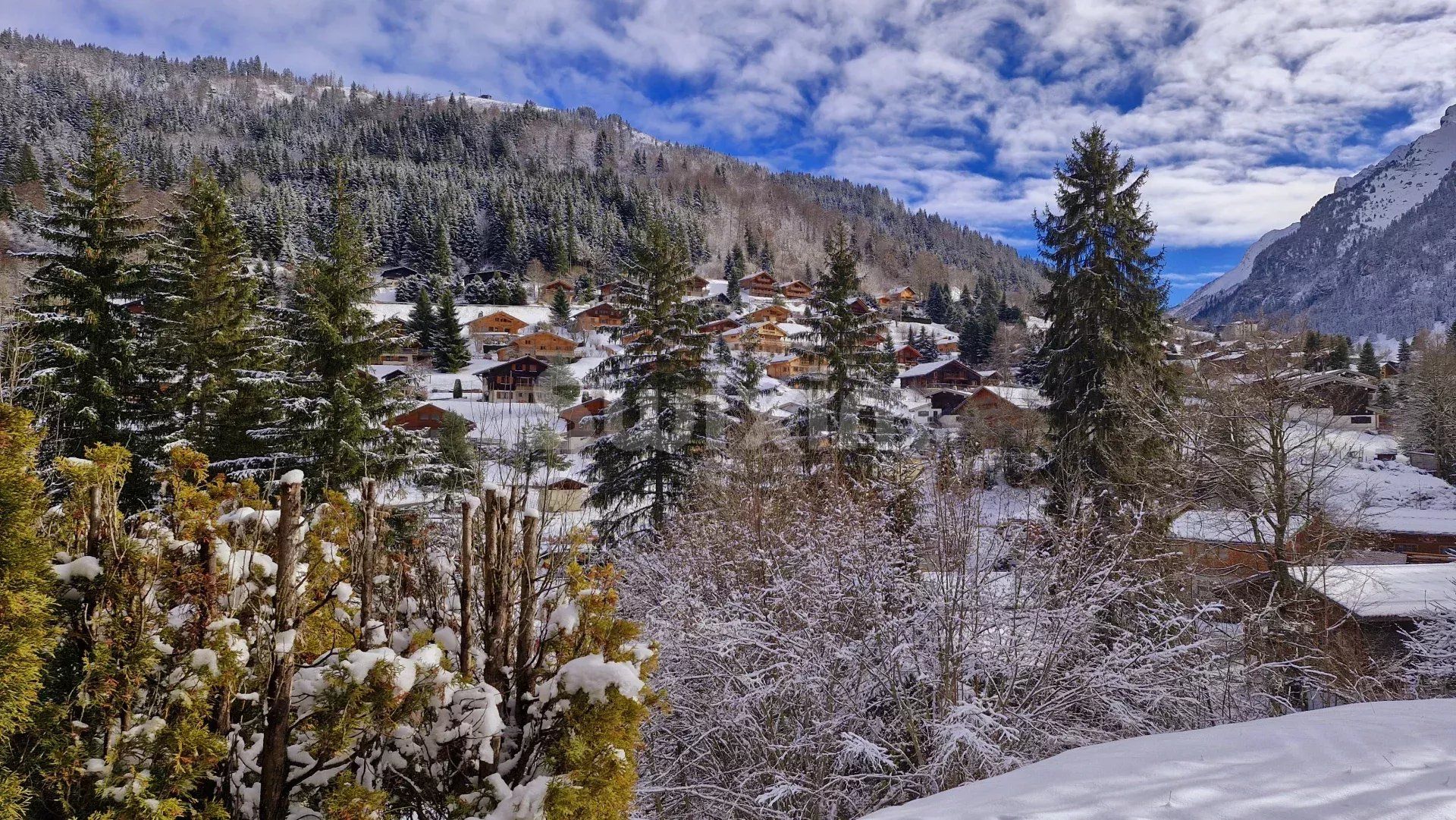 Kondominium di La Clusaz, Auvergne-Rhone-Alpes 12816649