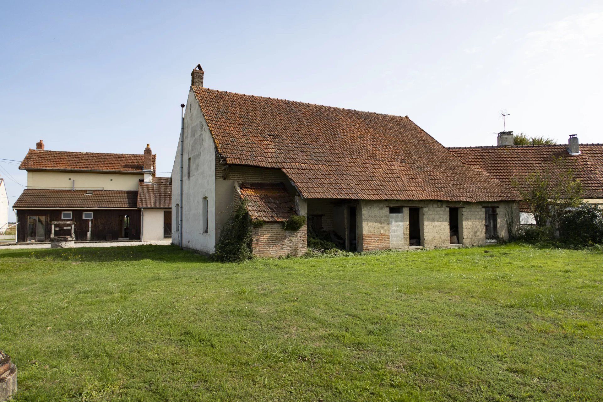 بيت في Frontenard, Saône-et-Loire 12816651