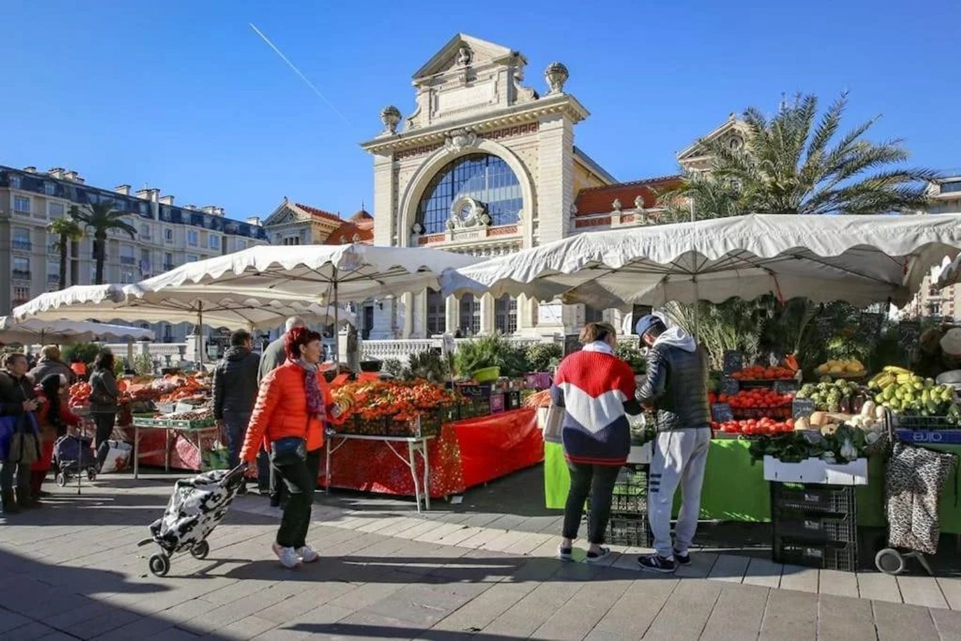 Ejerlejlighed i Pæn, Provence-Alpes-Cote d'Azur 12816807