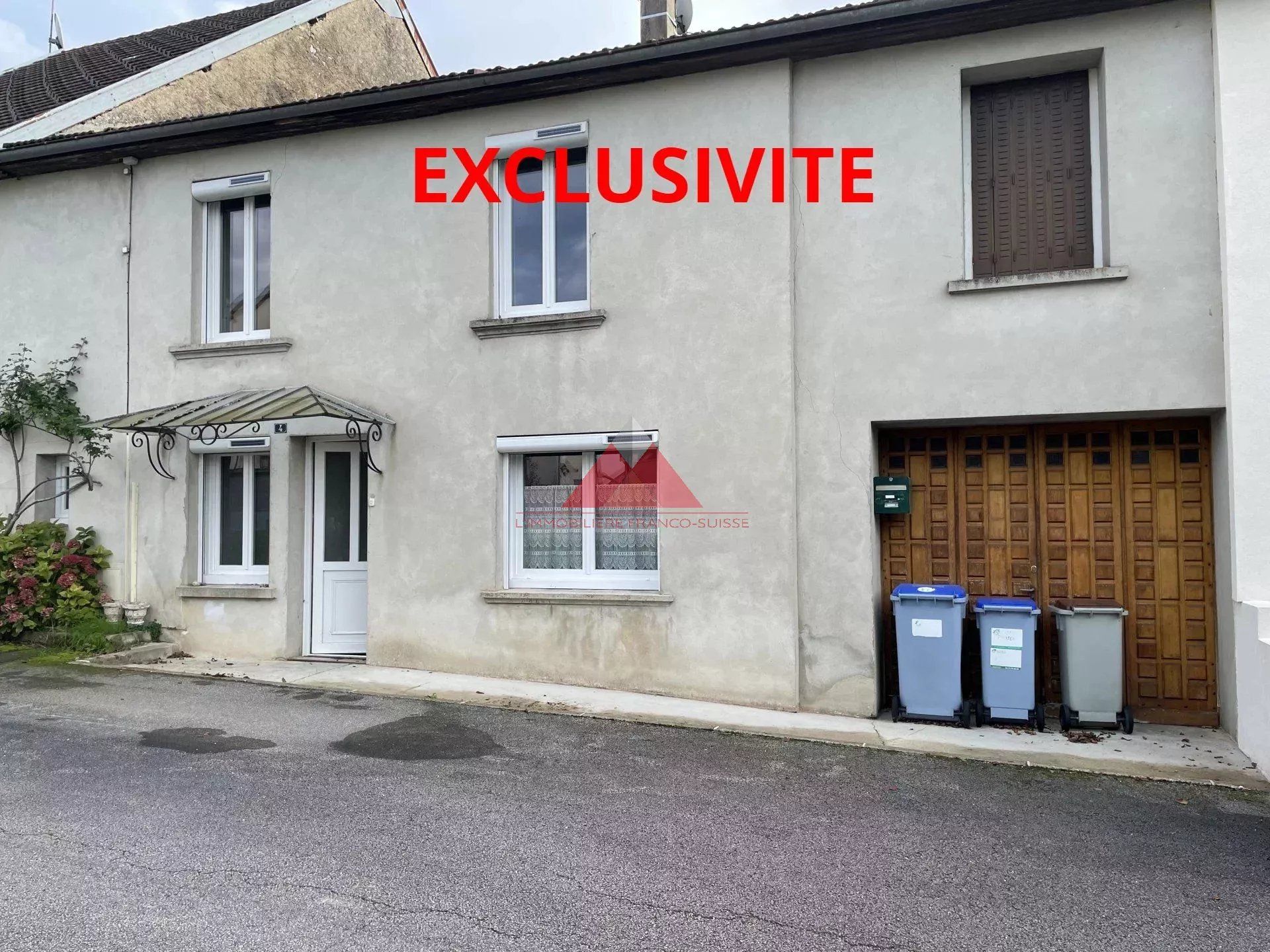 casa en Clairvaux-les-Lacs, Bourgogne-Franche-Comte 12816871