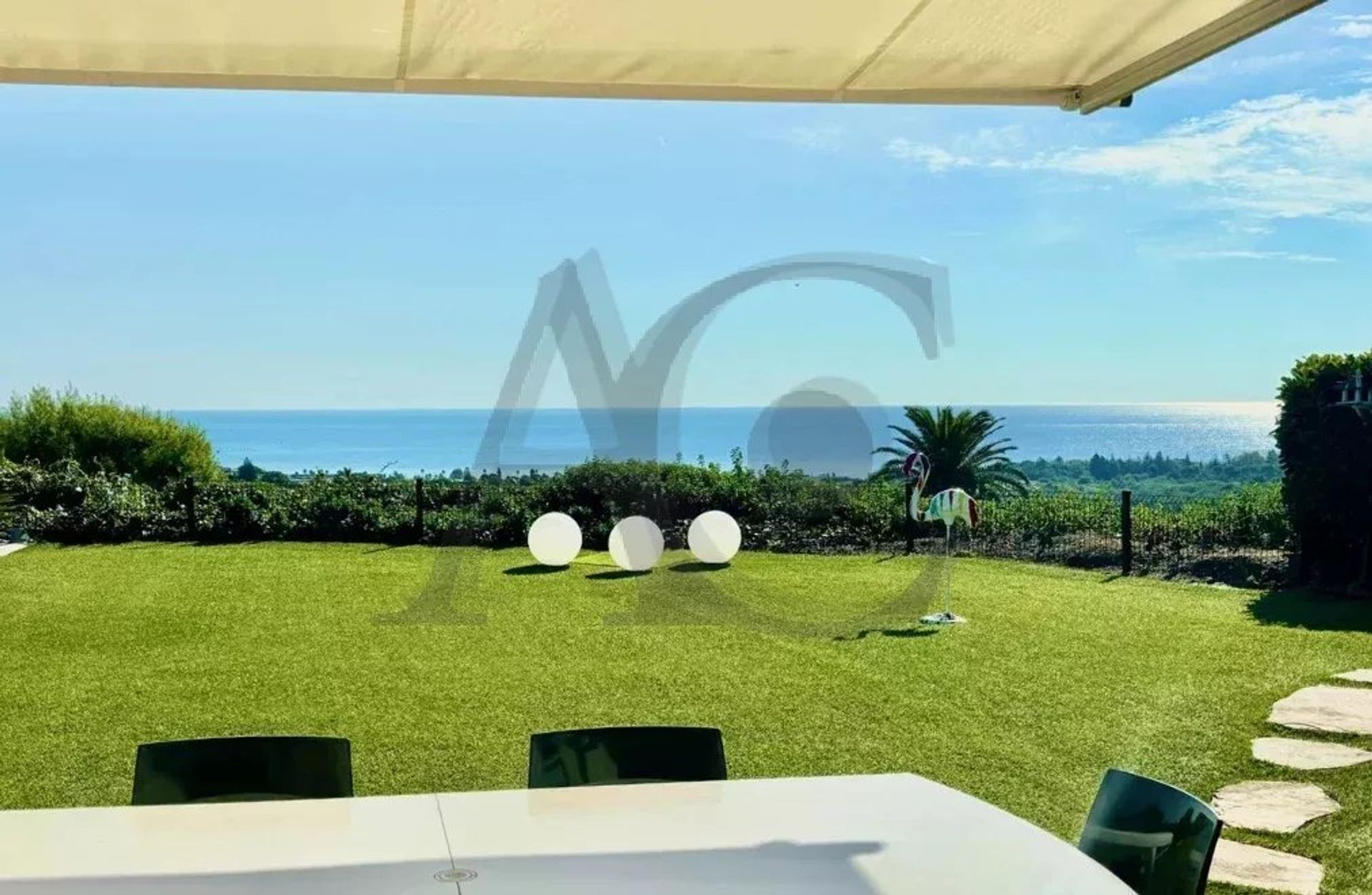 residencial no Villeneuve-Loubet, Alpes-Maritimes 12816923