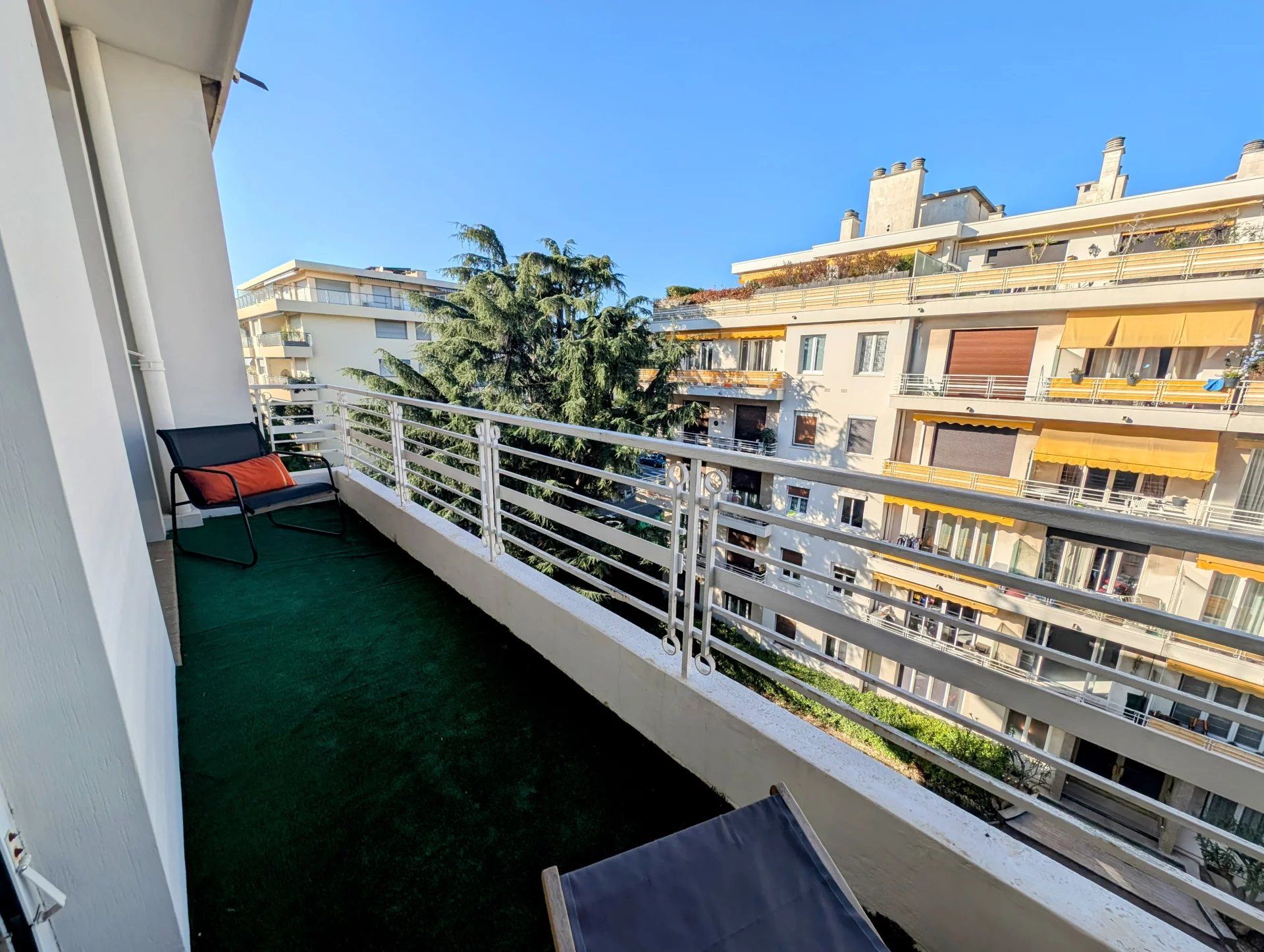 Condominium in Nice, Alpes-Maritimes 12816977