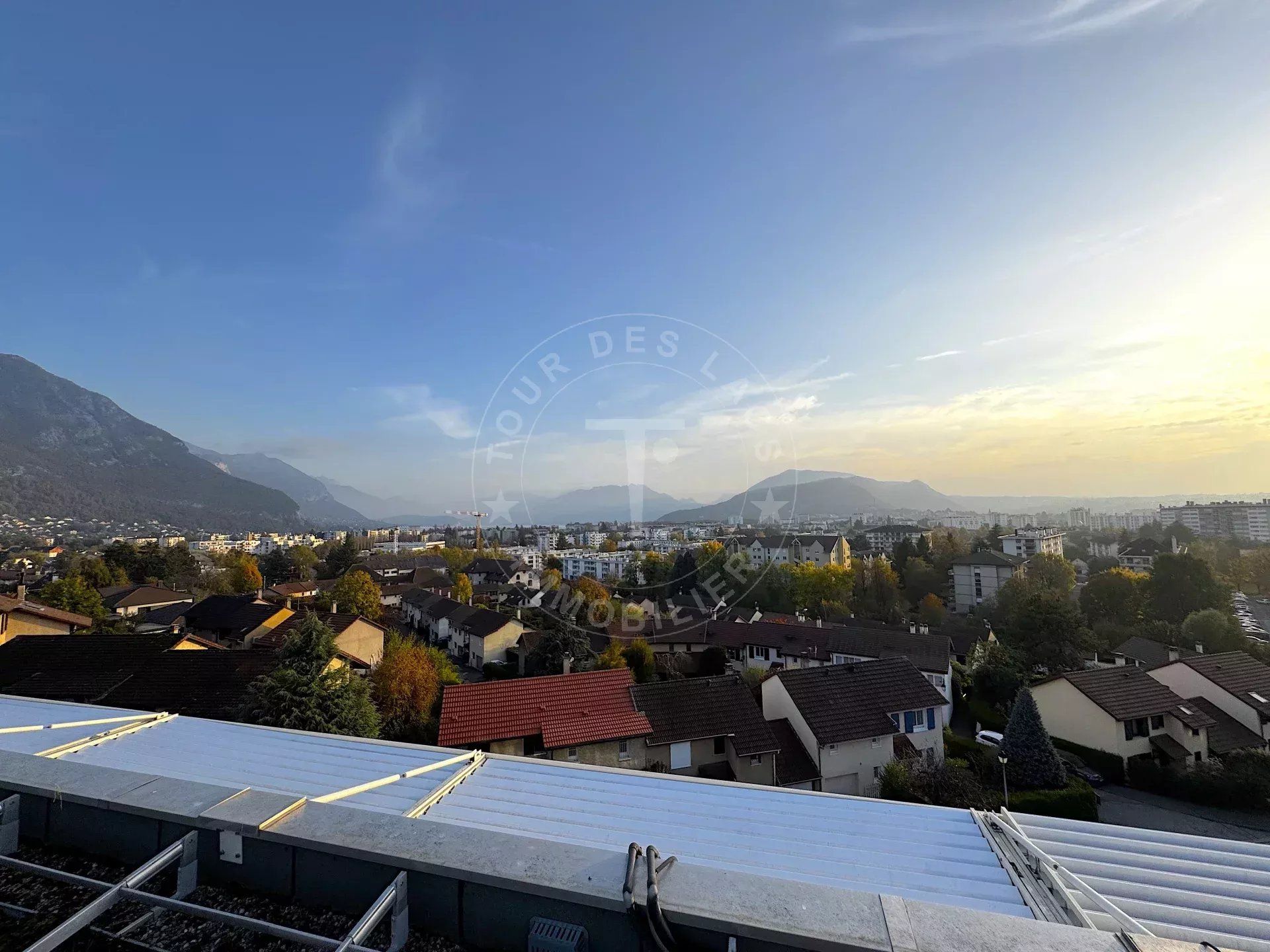 Eigentumswohnung im Annecy, Haute-Savoie 12817070