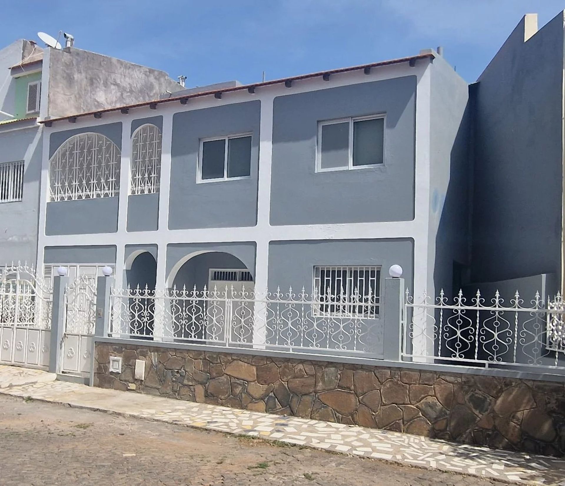 Hus i Praia, Praia 12817082