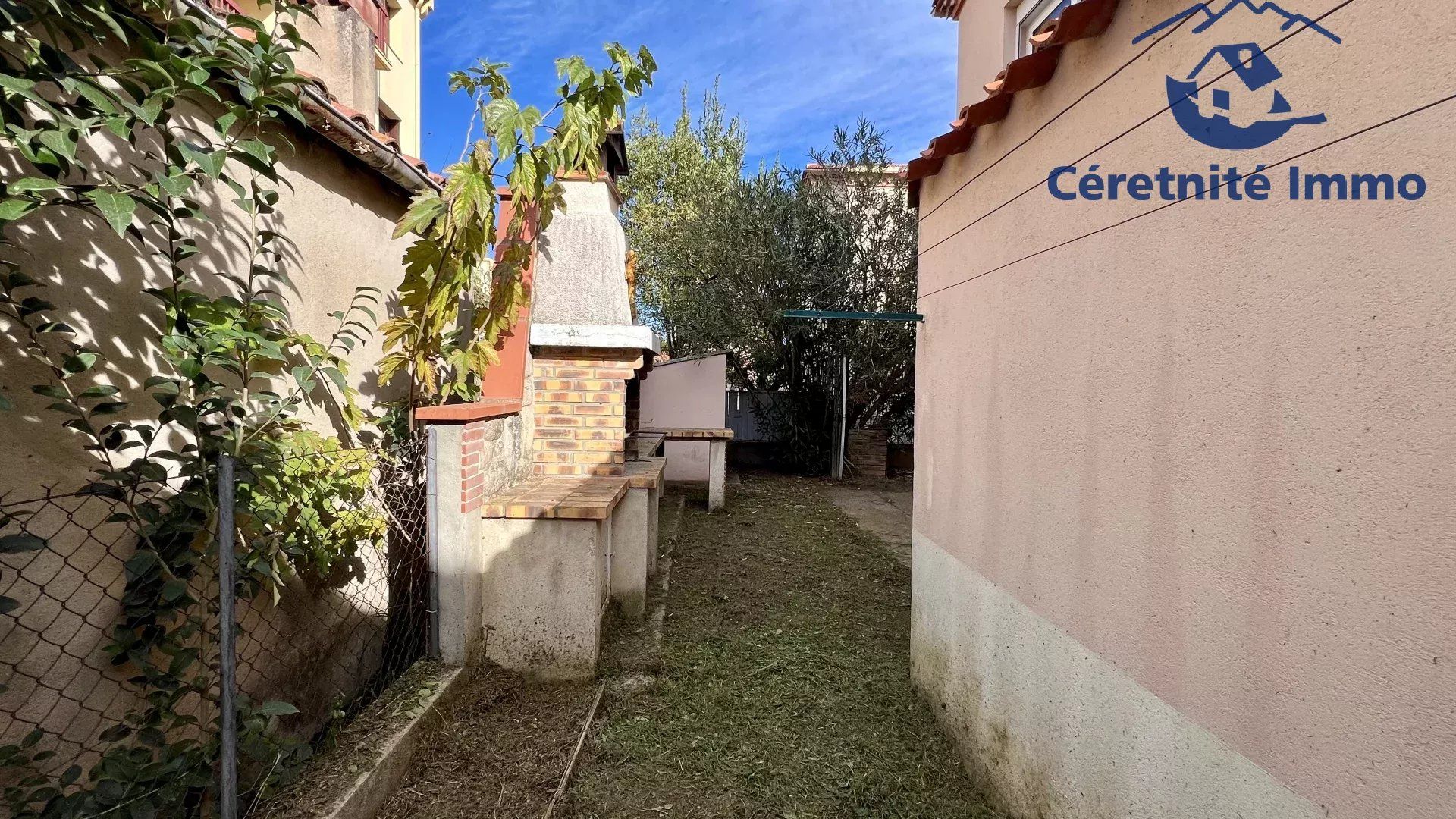 Condominium in Céret, Pyrénées-Orientales 12817105