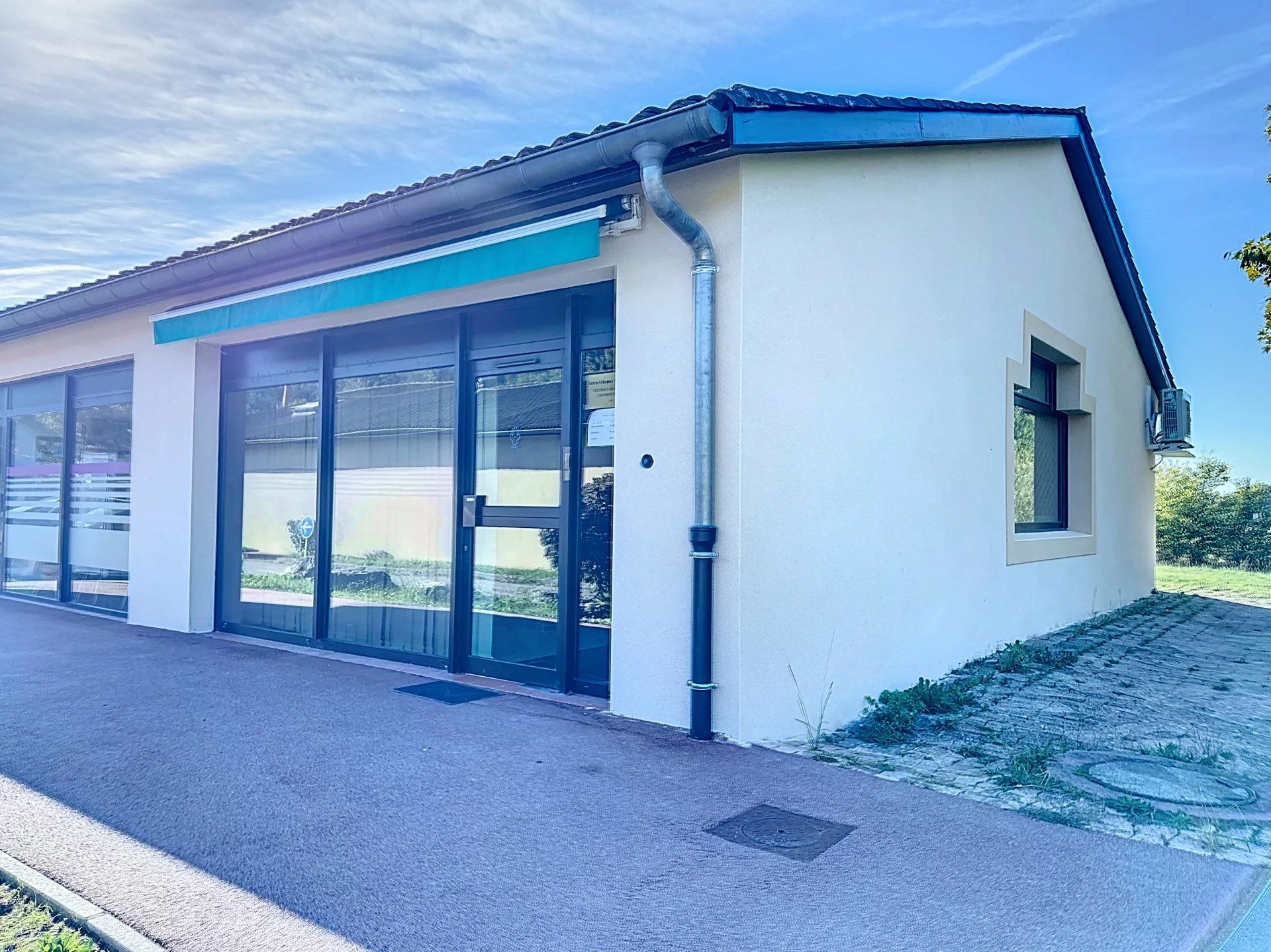 Commercial in Lacroix-Falgarde, Haute-Garonne 12817124