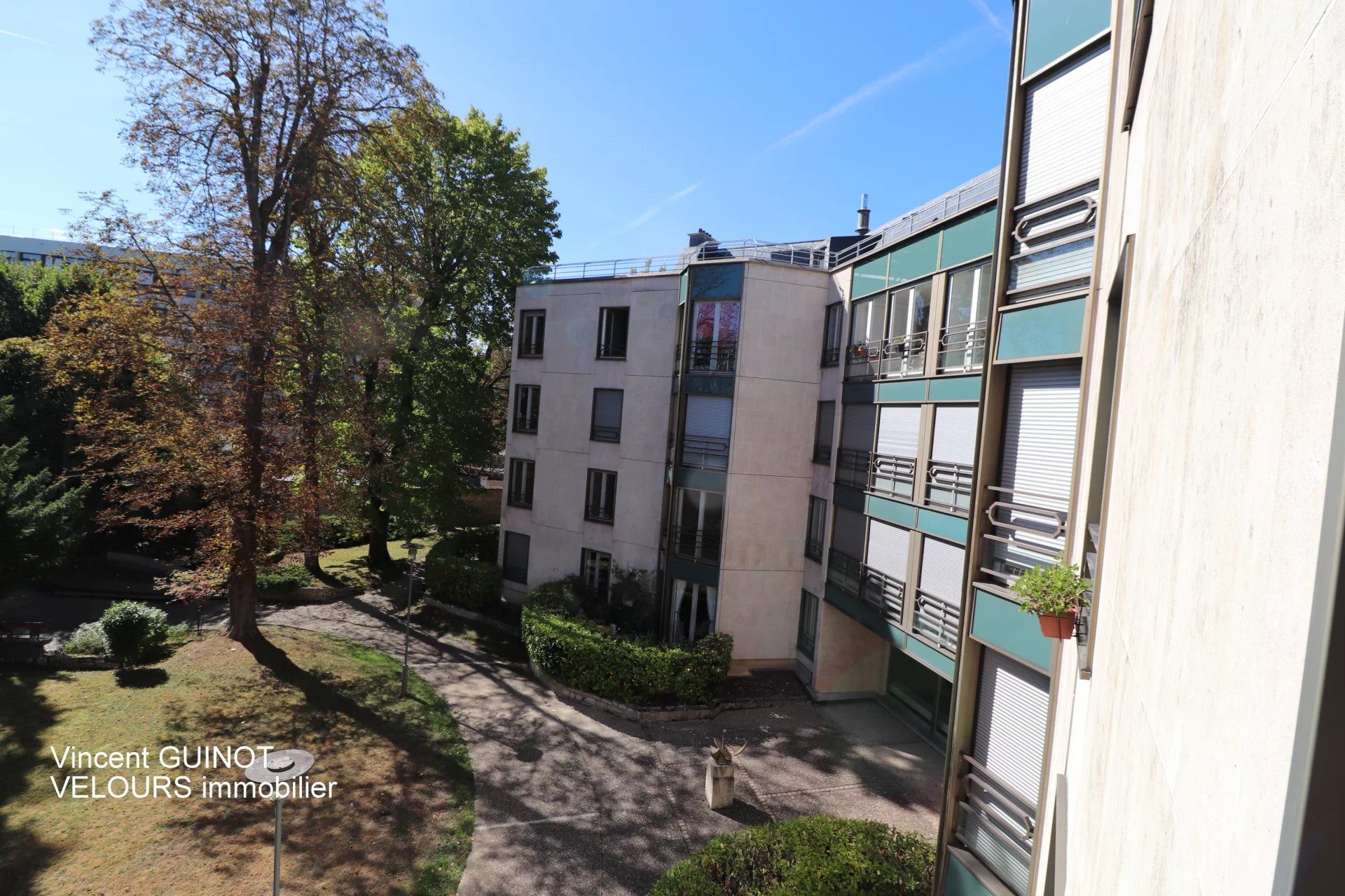 Condominio nel Saint-Germain-en-Laye, Ile-de-France 12817160